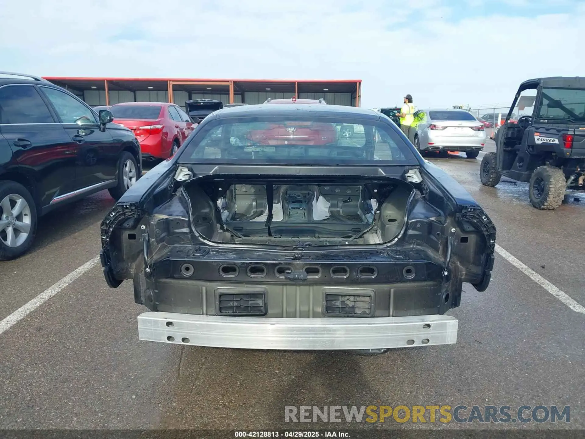 15 Photograph of a damaged car 2C3CDZFJ4MH663907 DODGE CHALLENGER 2021