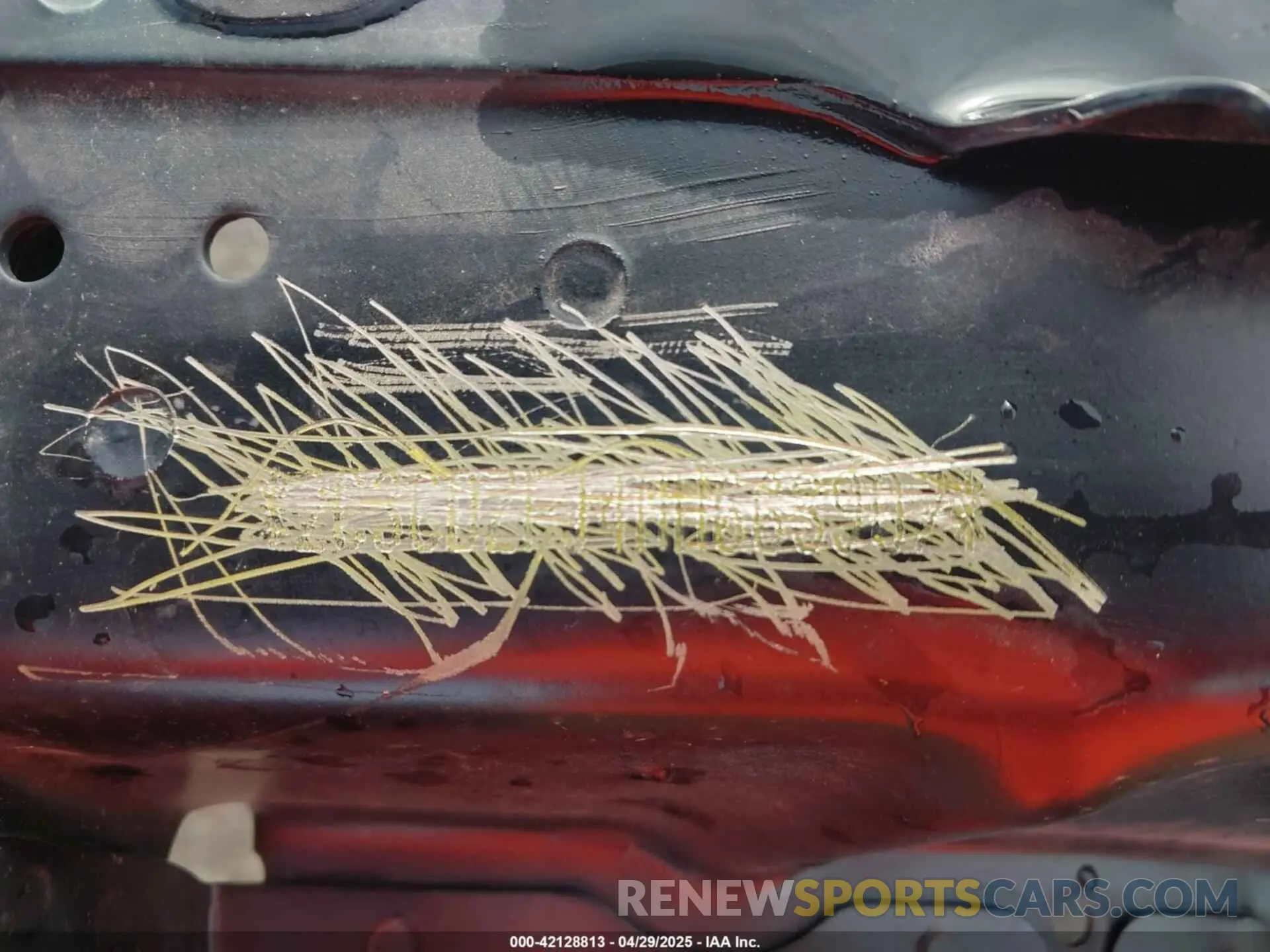 9 Photograph of a damaged car 2C3CDZFJ4MH663907 DODGE CHALLENGER 2021
