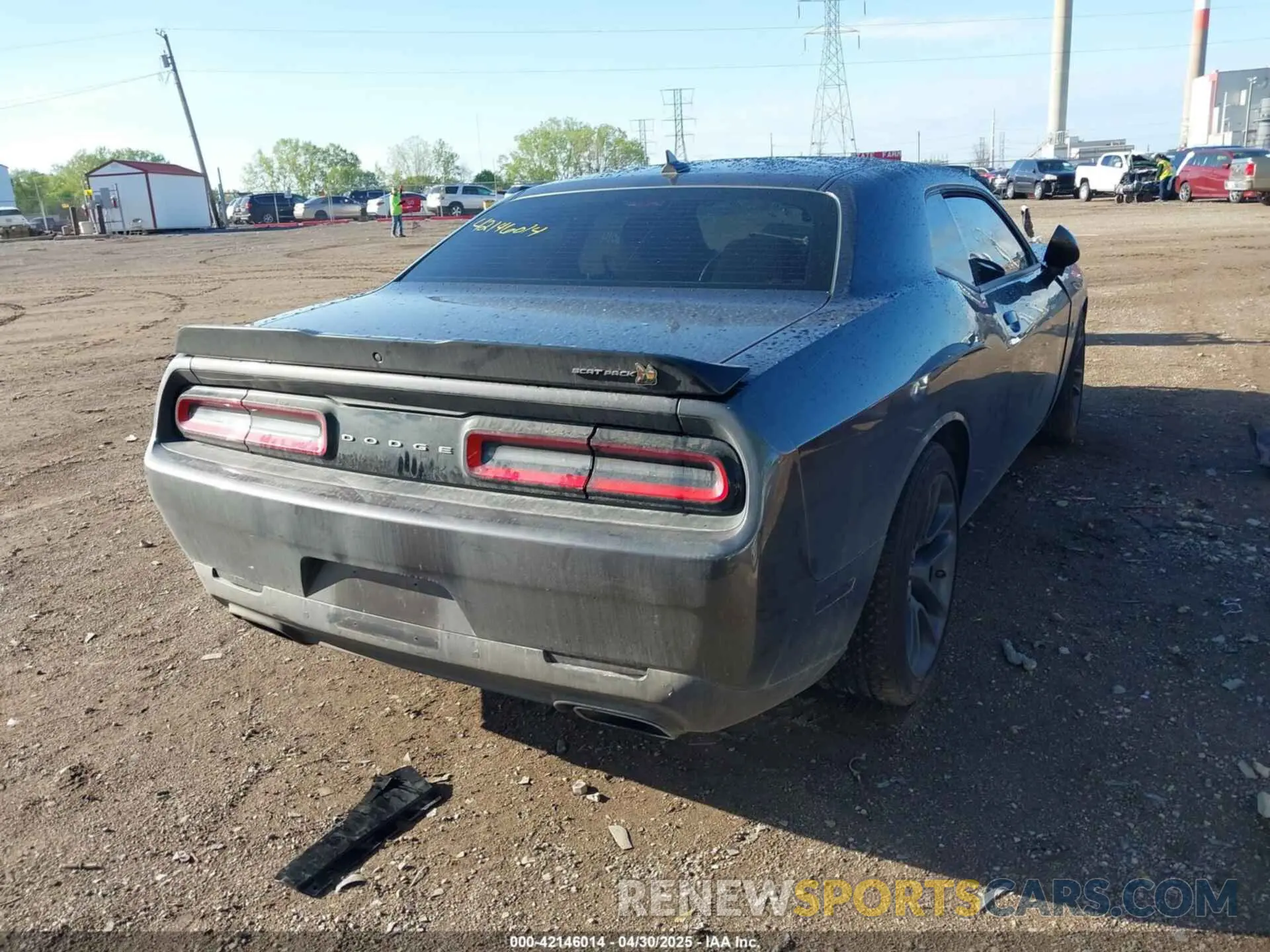 4 Photograph of a damaged car 2C3CDZFJ4MH673708 DODGE CHALLENGER 2021