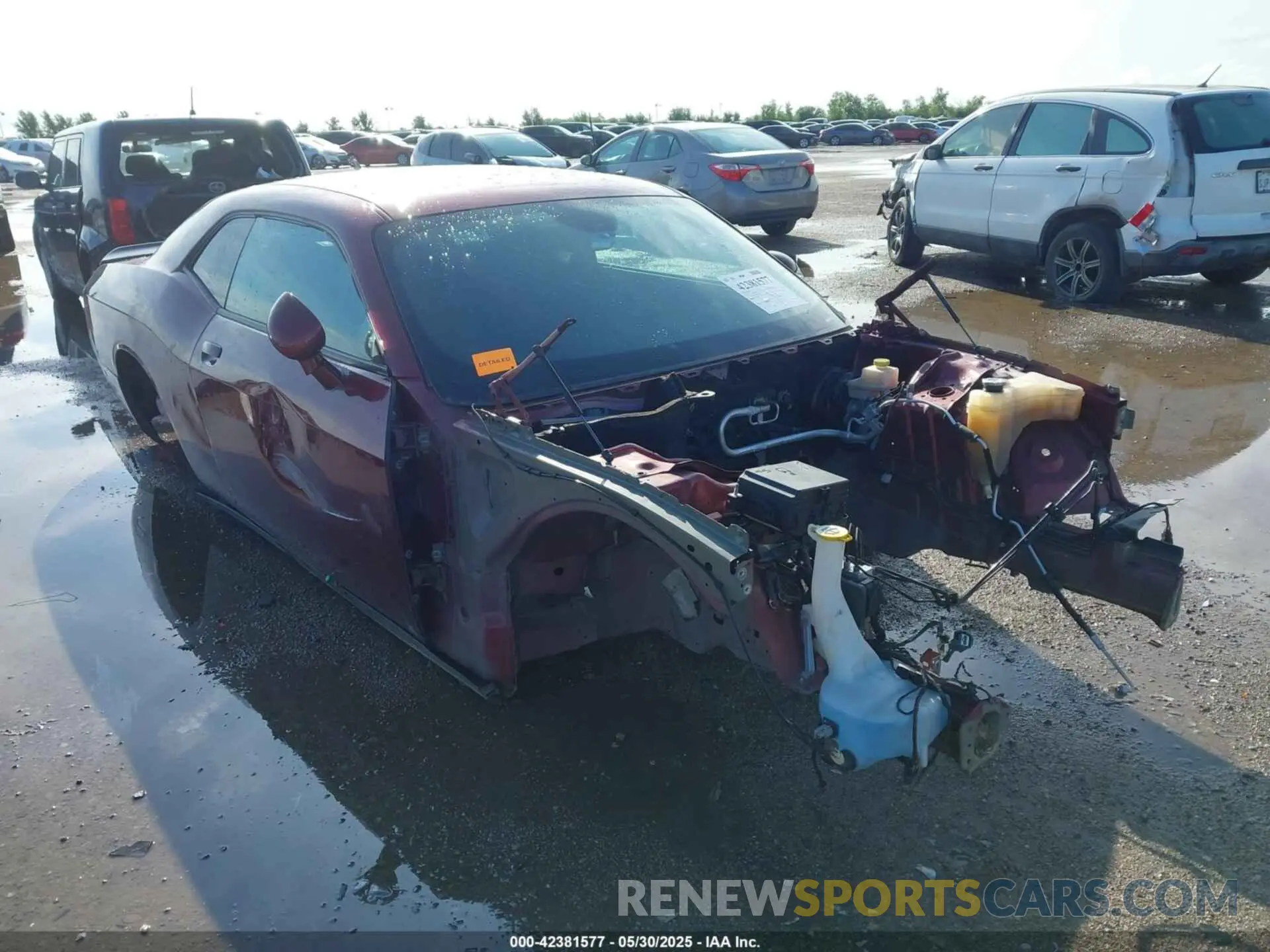 1 Photograph of a damaged car 2C3CDZFJ5MH586898 DODGE CHALLENGER 2021