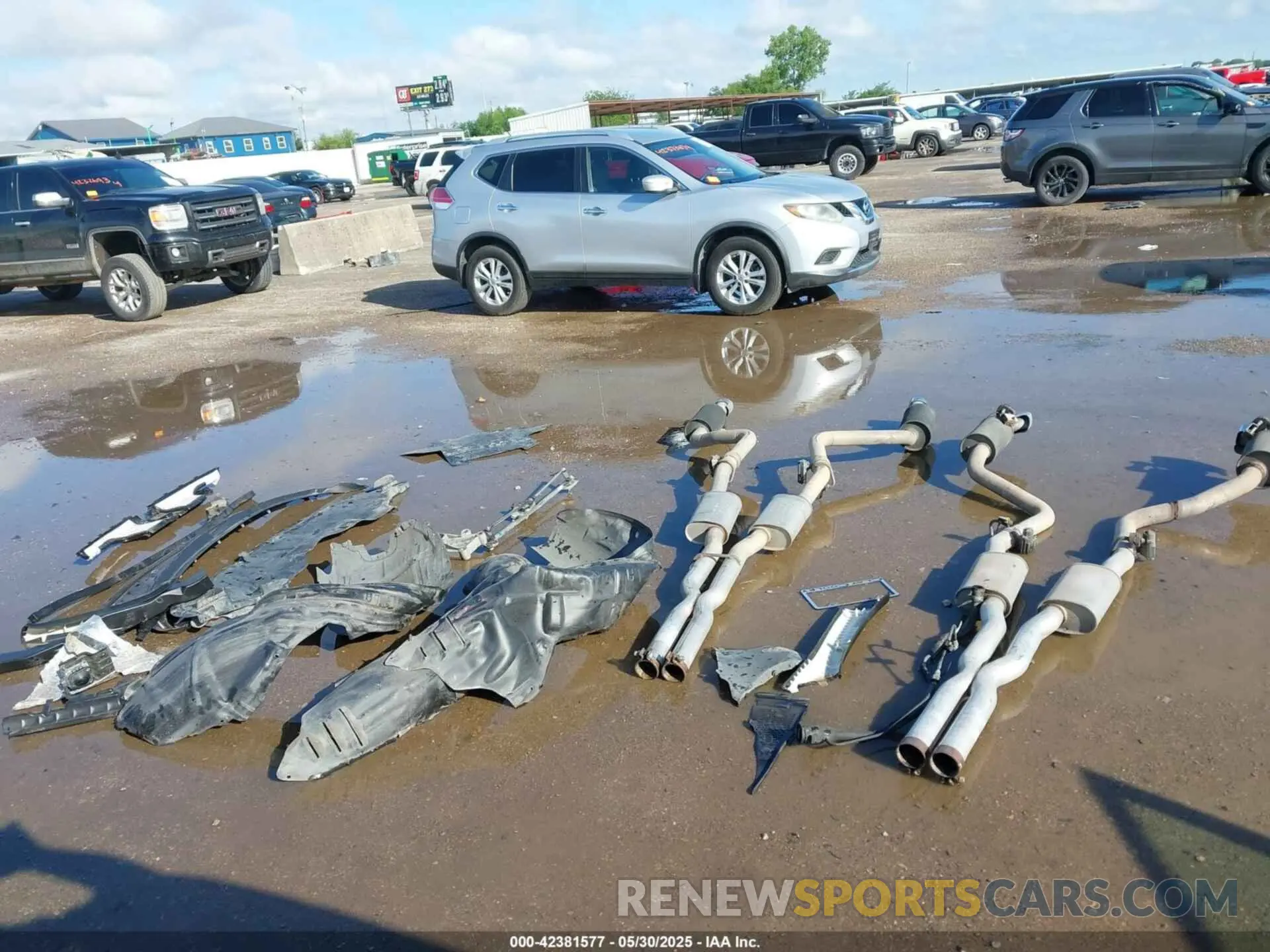 11 Photograph of a damaged car 2C3CDZFJ5MH586898 DODGE CHALLENGER 2021