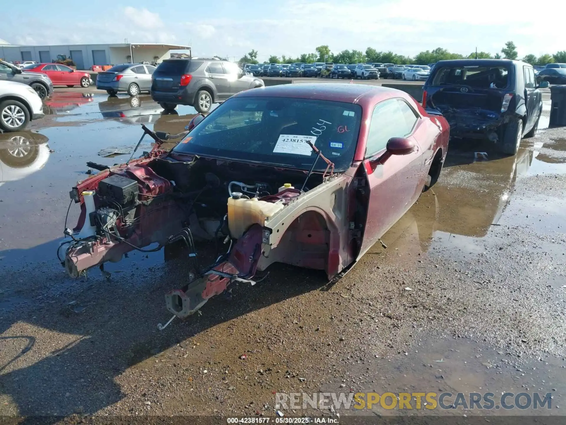 2 Photograph of a damaged car 2C3CDZFJ5MH586898 DODGE CHALLENGER 2021