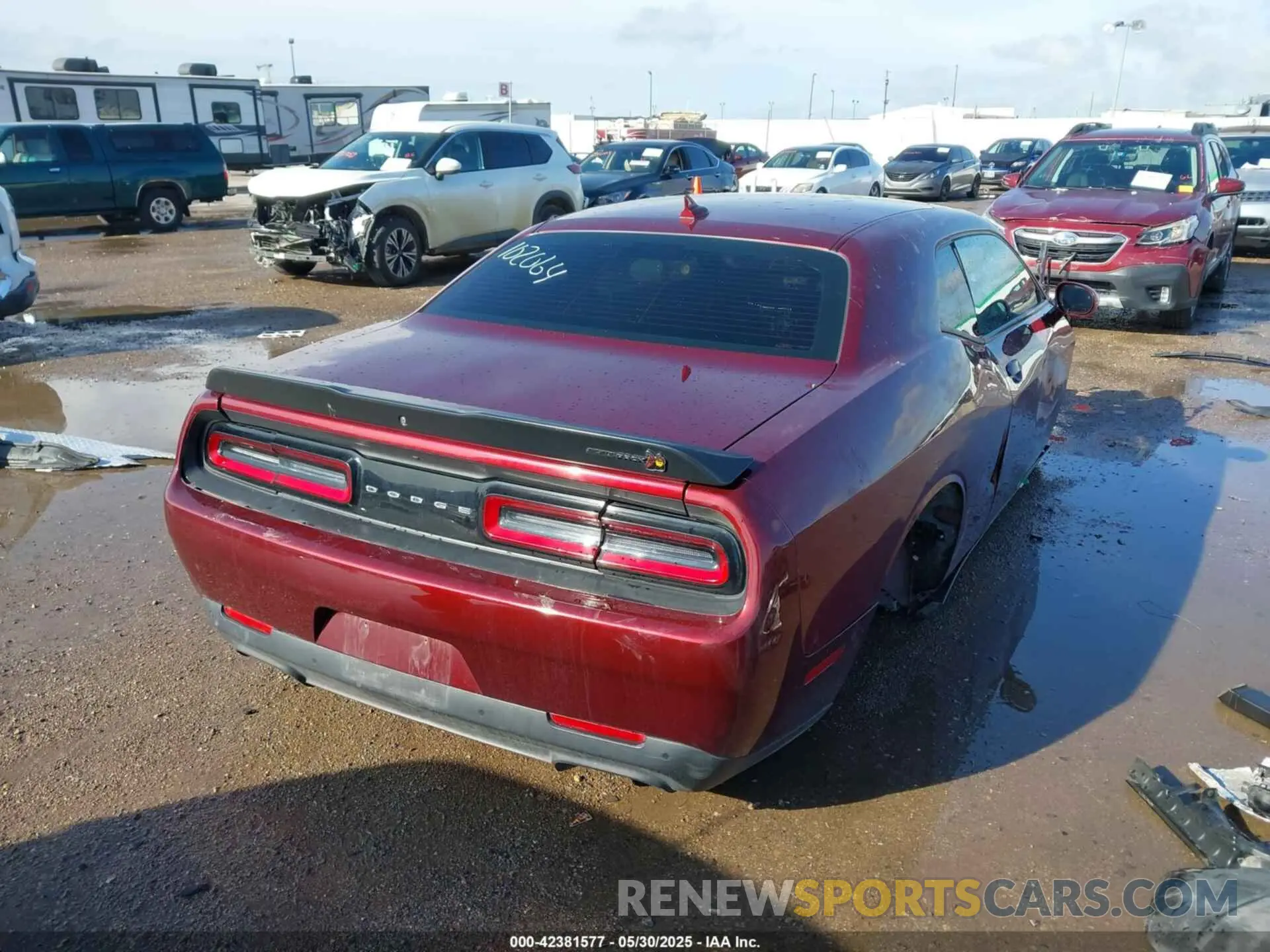 4 Photograph of a damaged car 2C3CDZFJ5MH586898 DODGE CHALLENGER 2021