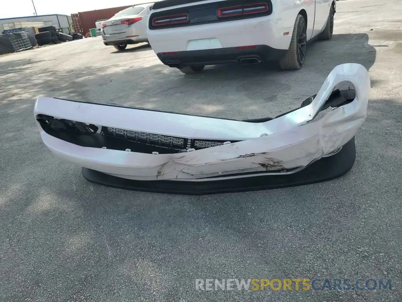 14 Photograph of a damaged car 2C3CDZFJ6MH530789 DODGE CHALLENGER 2021