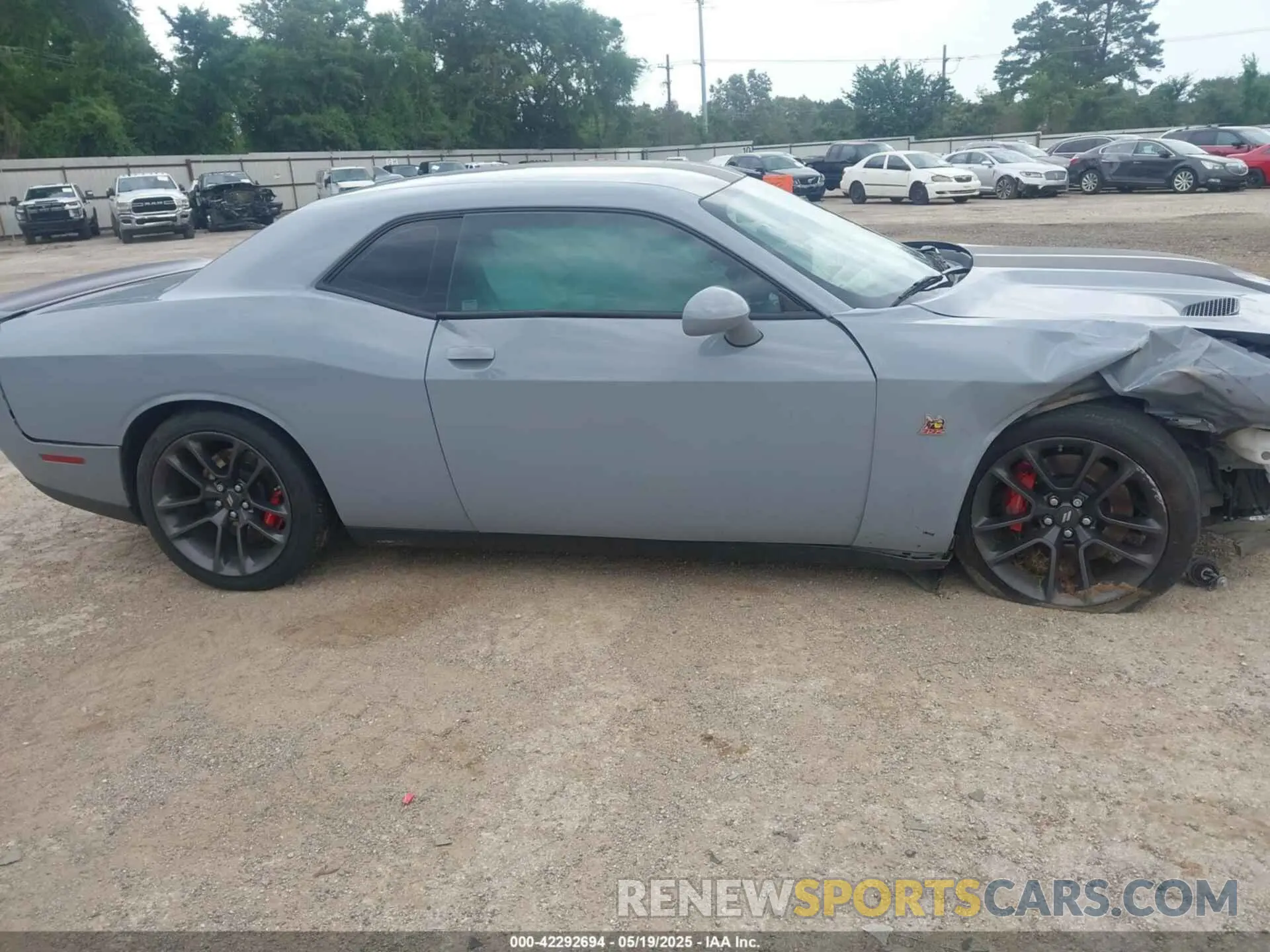 14 Photograph of a damaged car 2C3CDZFJ7MH510471 DODGE CHALLENGER 2021