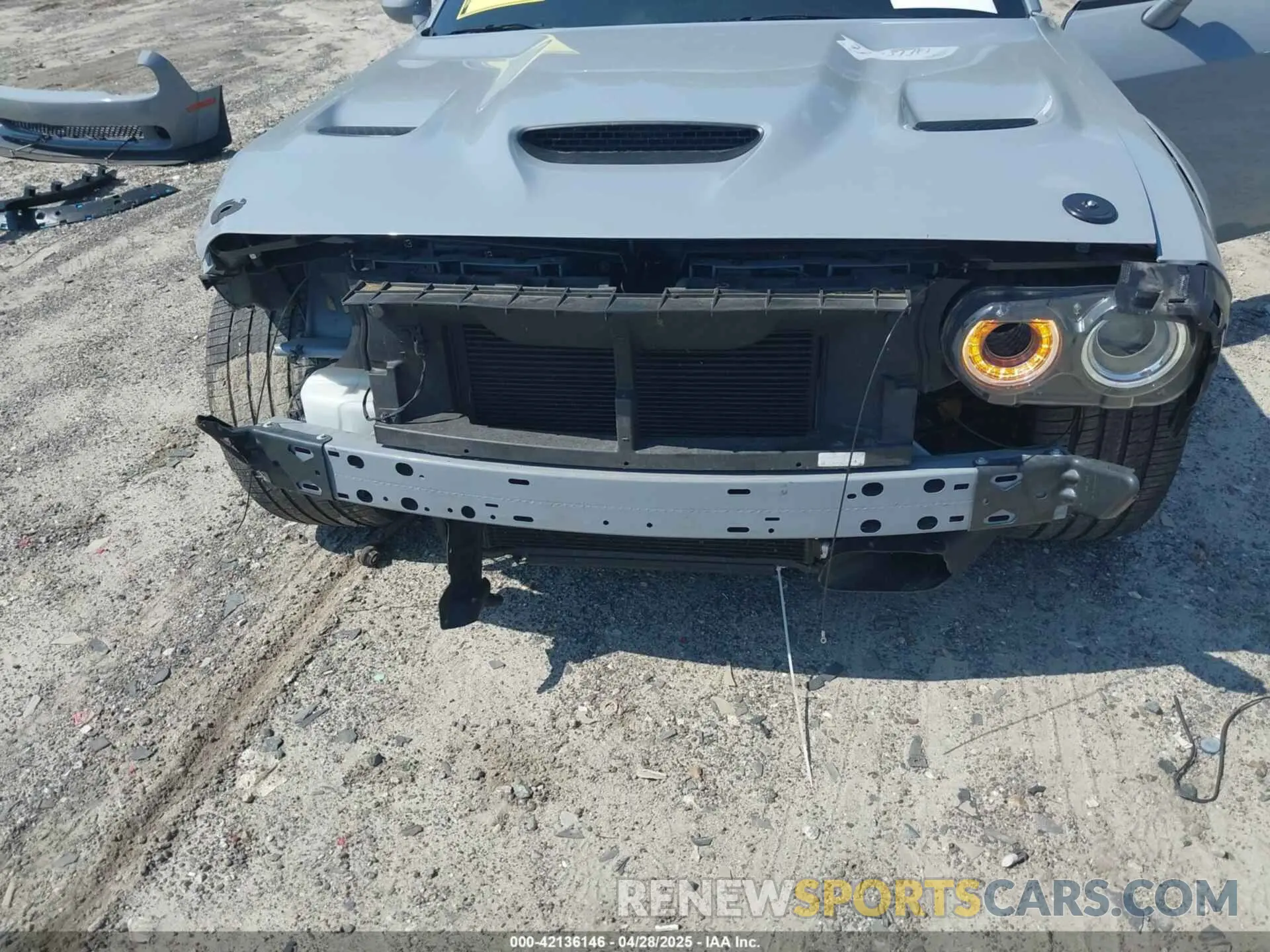 6 Photograph of a damaged car 2C3CDZFJ8MH534679 DODGE CHALLENGER 2021