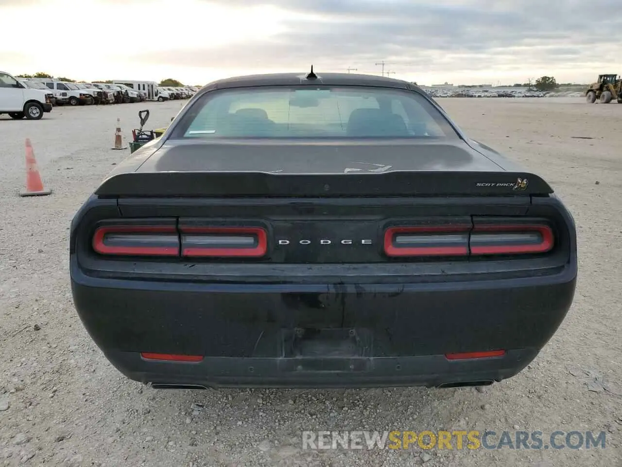 6 Photograph of a damaged car 2C3CDZFJ8MH583736 DODGE CHALLENGER 2021