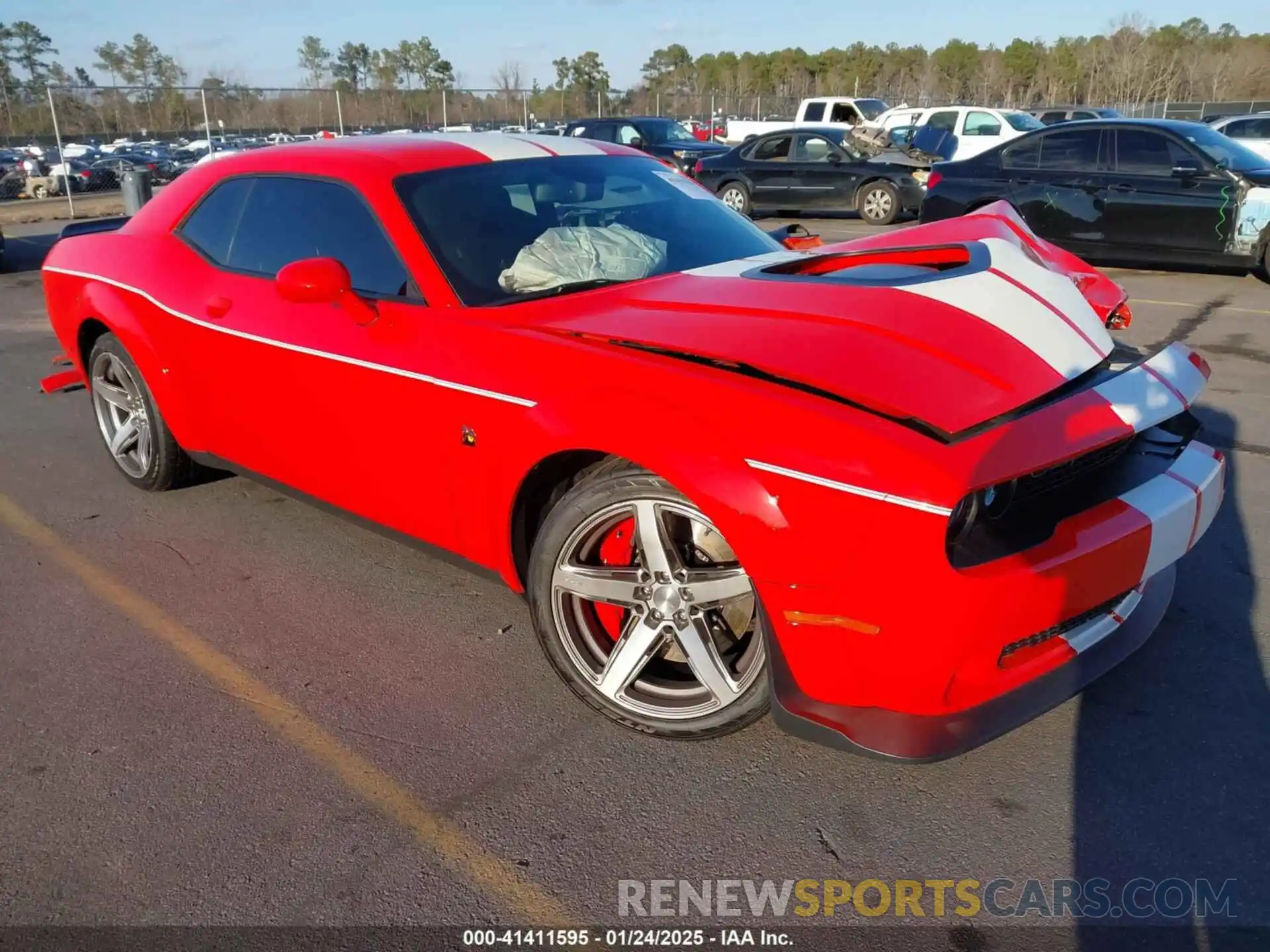 1 Photograph of a damaged car 2C3CDZFJ9MH637240 DODGE CHALLENGER 2021