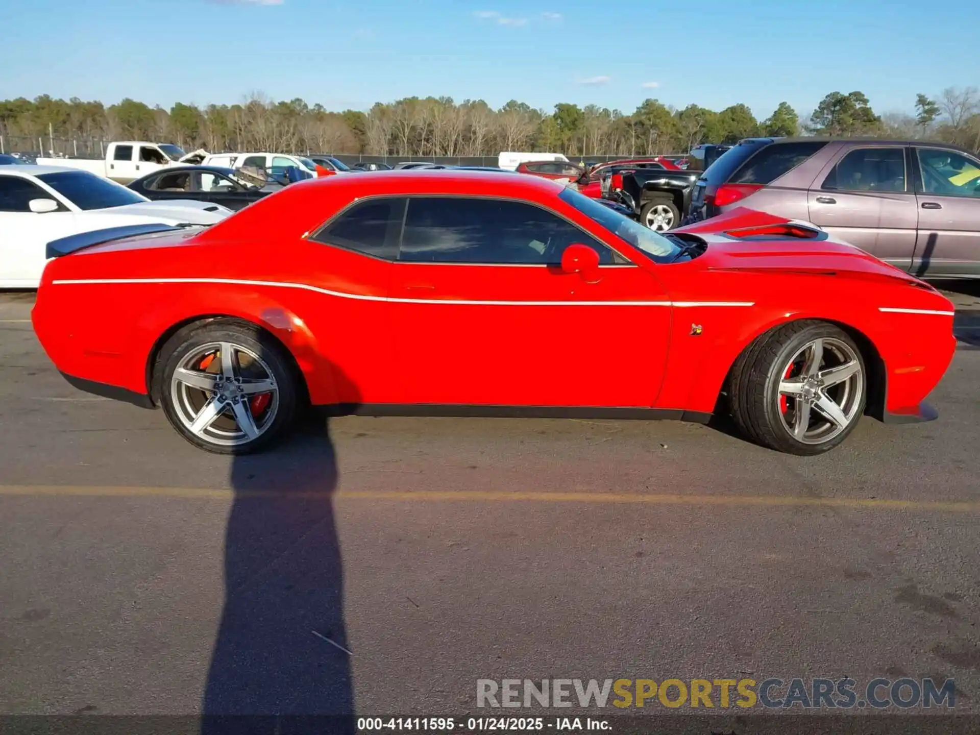 14 Photograph of a damaged car 2C3CDZFJ9MH637240 DODGE CHALLENGER 2021