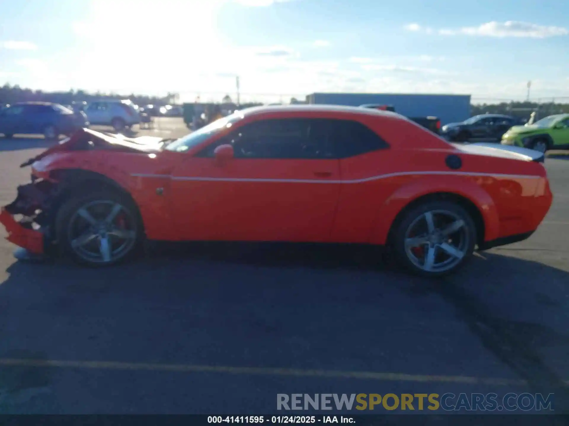 15 Photograph of a damaged car 2C3CDZFJ9MH637240 DODGE CHALLENGER 2021