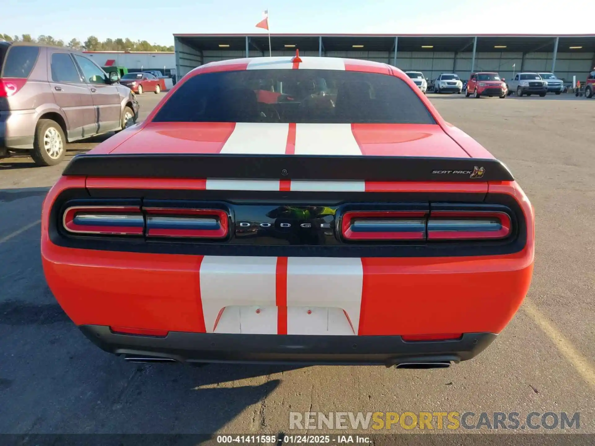 17 Photograph of a damaged car 2C3CDZFJ9MH637240 DODGE CHALLENGER 2021