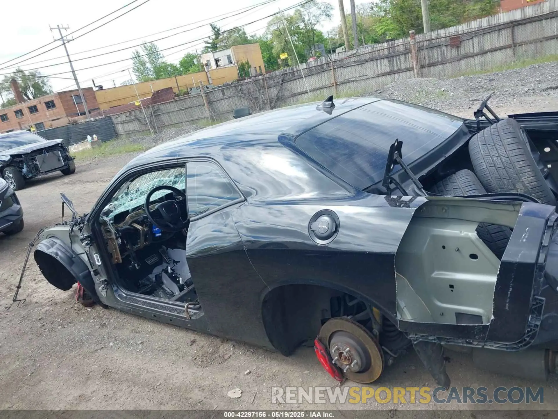 13 Photograph of a damaged car 2C3CDZFJ9MH641983 DODGE CHALLENGER 2021
