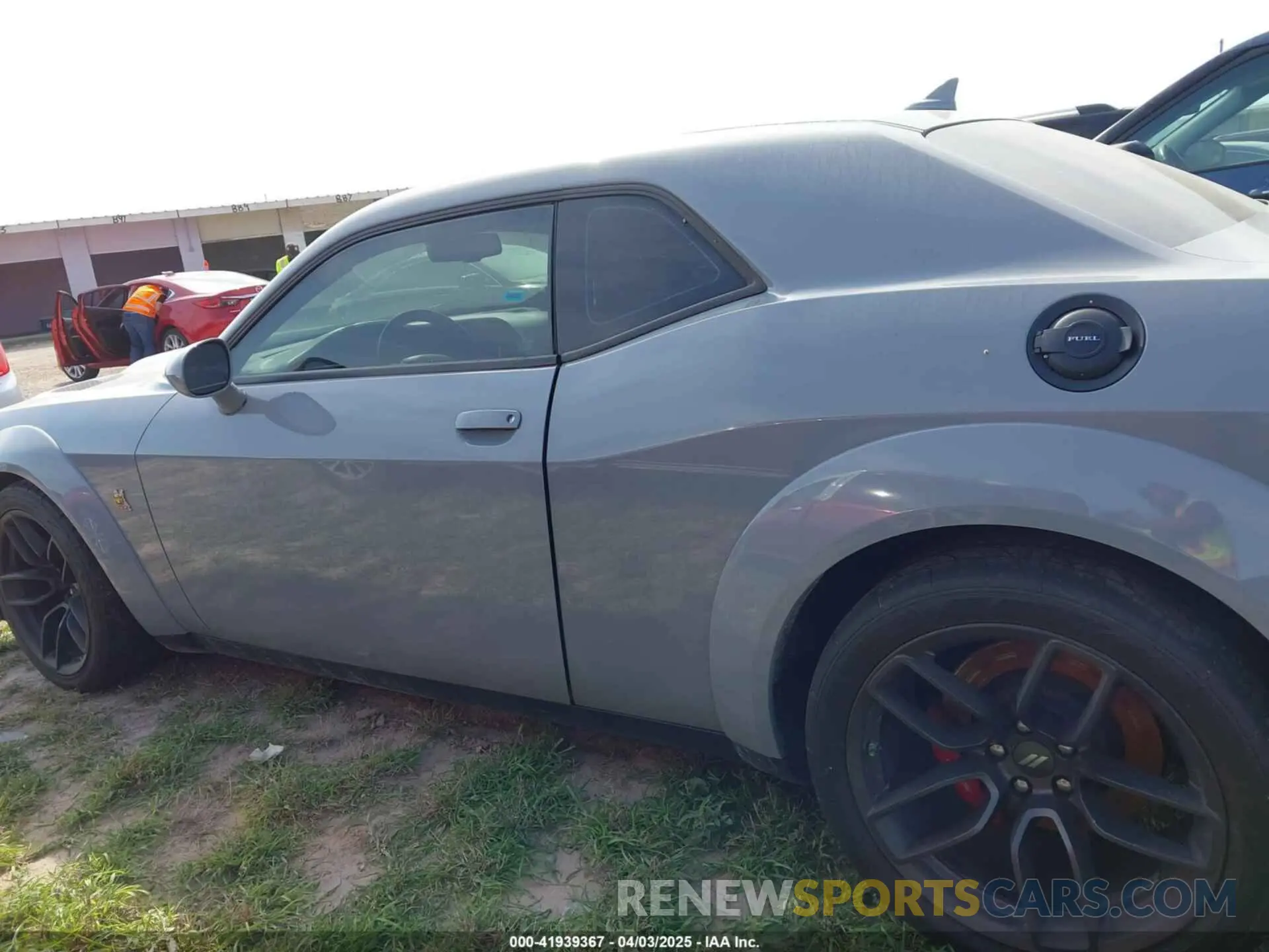 14 Photograph of a damaged car 2C3CDZFJ9MH645001 DODGE CHALLENGER 2021
