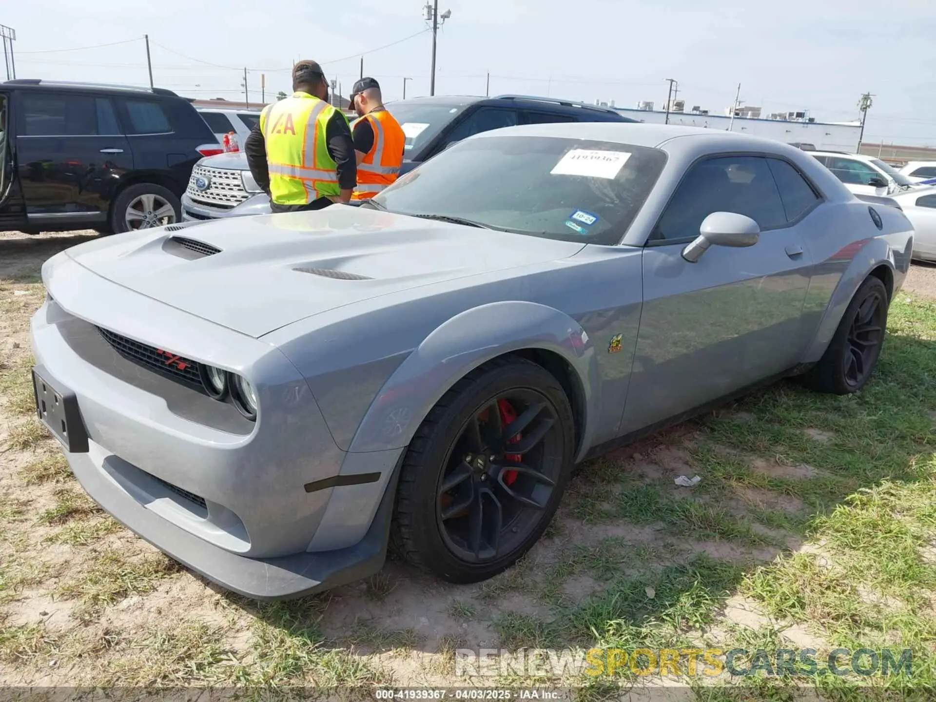 2 Photograph of a damaged car 2C3CDZFJ9MH645001 DODGE CHALLENGER 2021