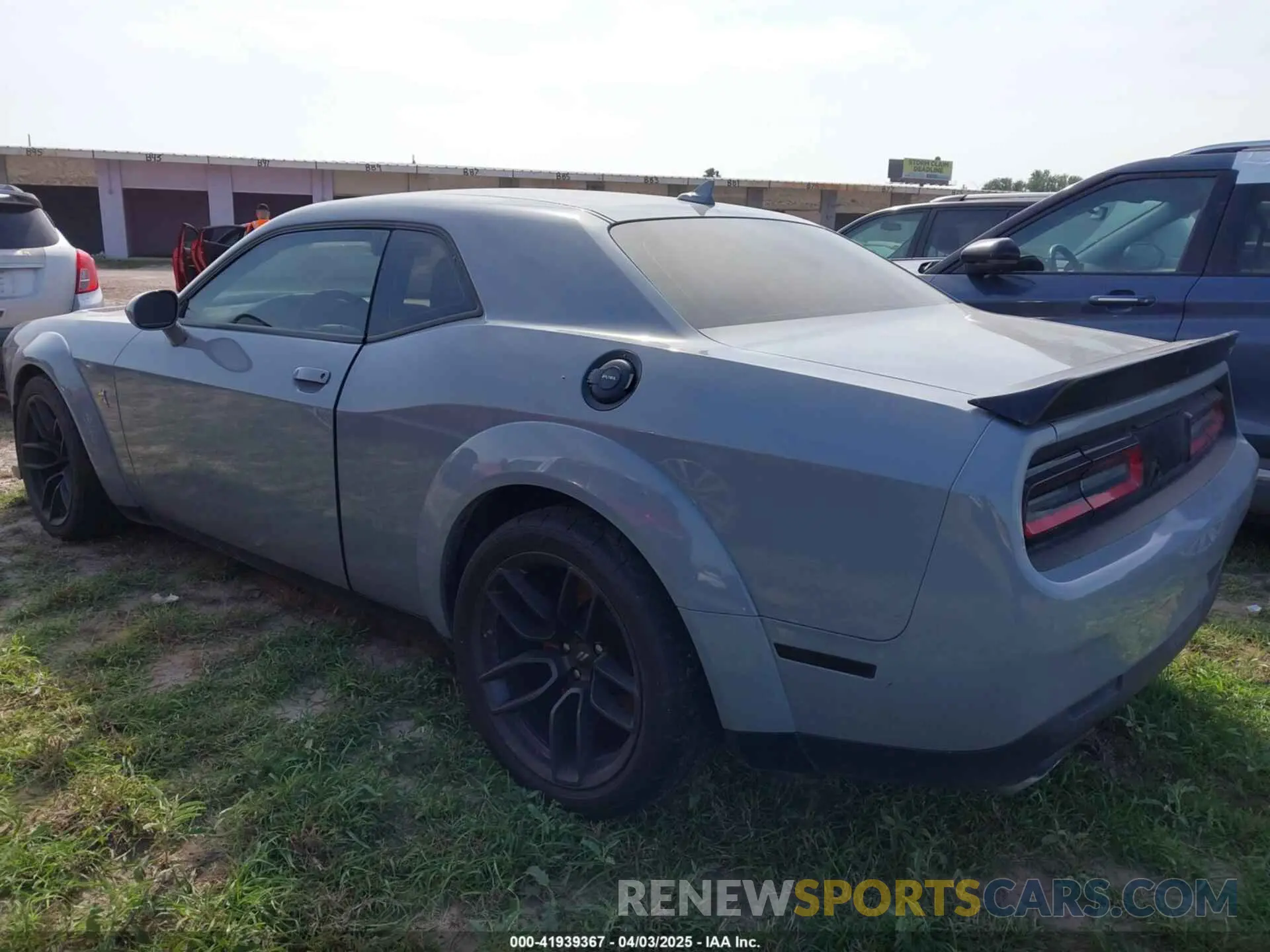 3 Photograph of a damaged car 2C3CDZFJ9MH645001 DODGE CHALLENGER 2021