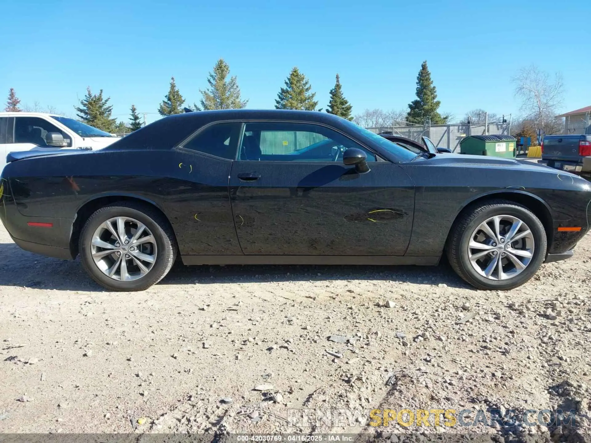 14 Photograph of a damaged car 2C3CDZGG0MH560955 DODGE CHALLENGER 2021
