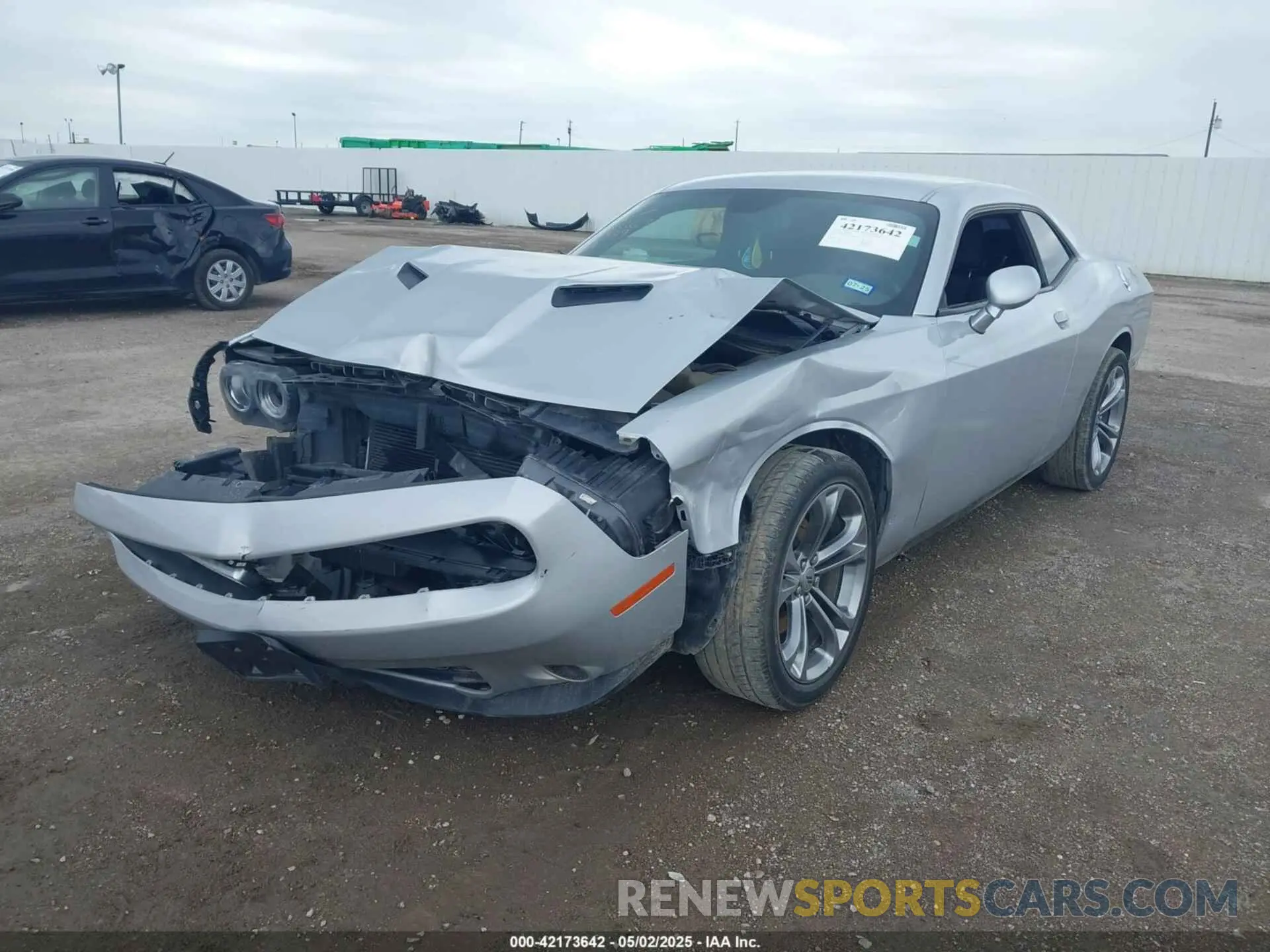 2 Photograph of a damaged car 2C3CDZGG4MH600339 DODGE CHALLENGER 2021