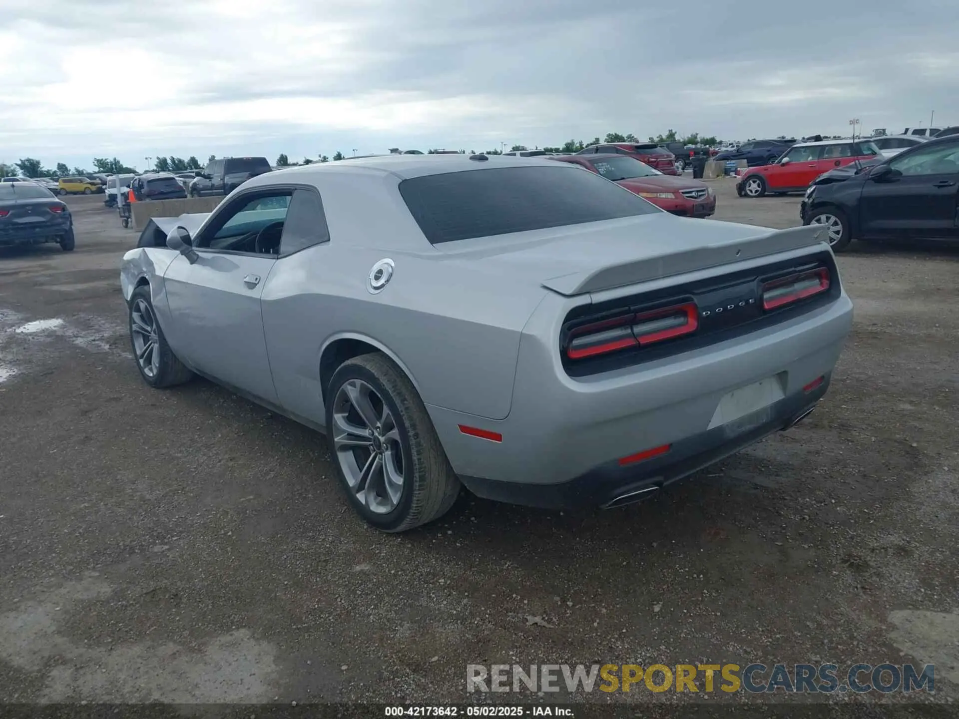 3 Photograph of a damaged car 2C3CDZGG4MH600339 DODGE CHALLENGER 2021