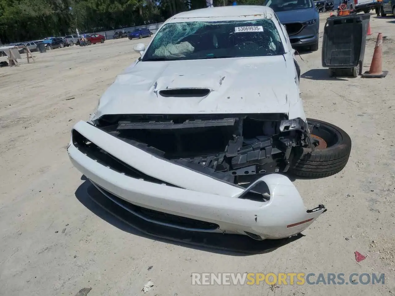5 Photograph of a damaged car 2C3CDZJG0MH680604 DODGE CHALLENGER 2021