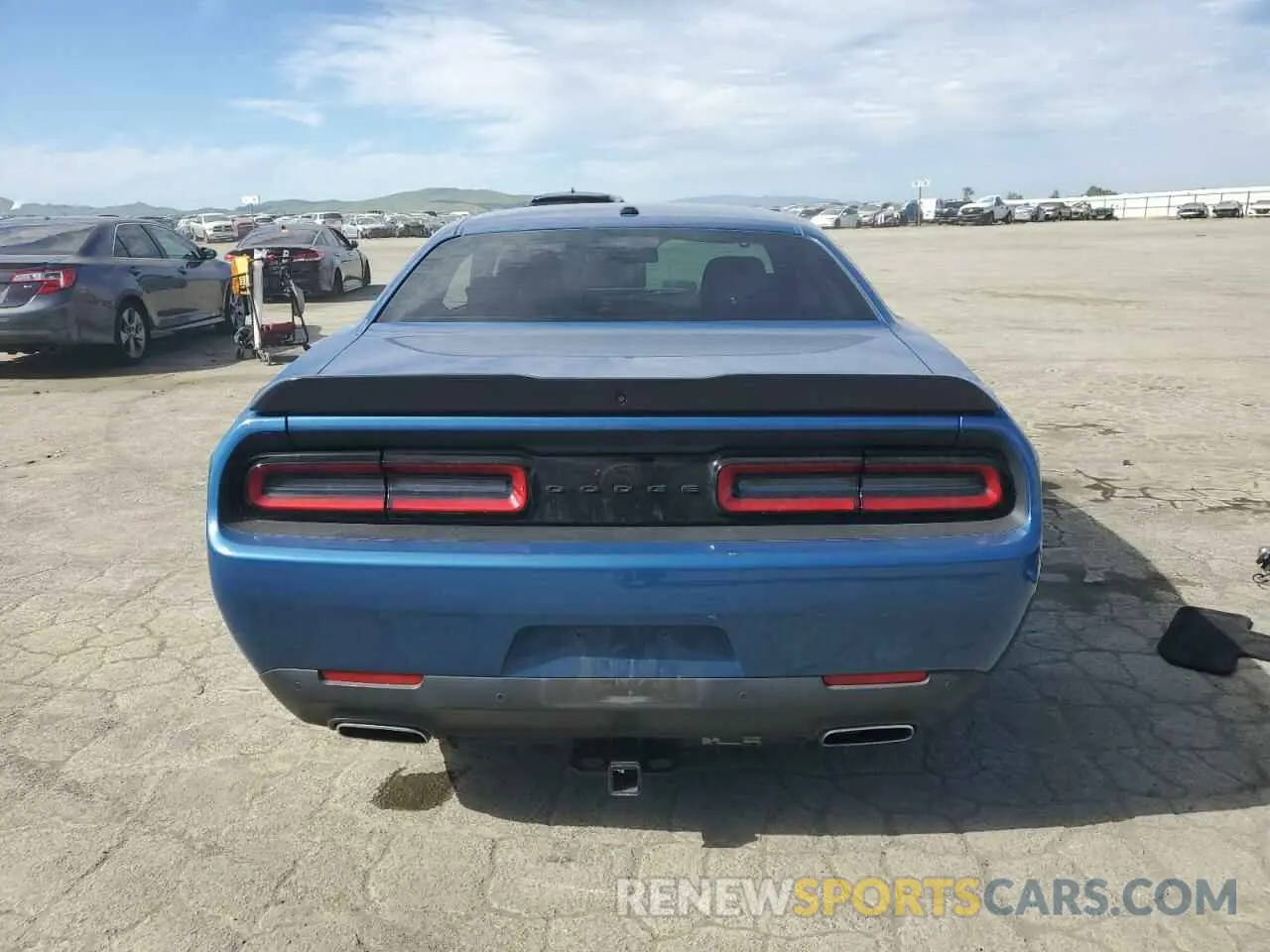 6 Photograph of a damaged car 2C3CDZJG3MH684386 DODGE CHALLENGER 2021