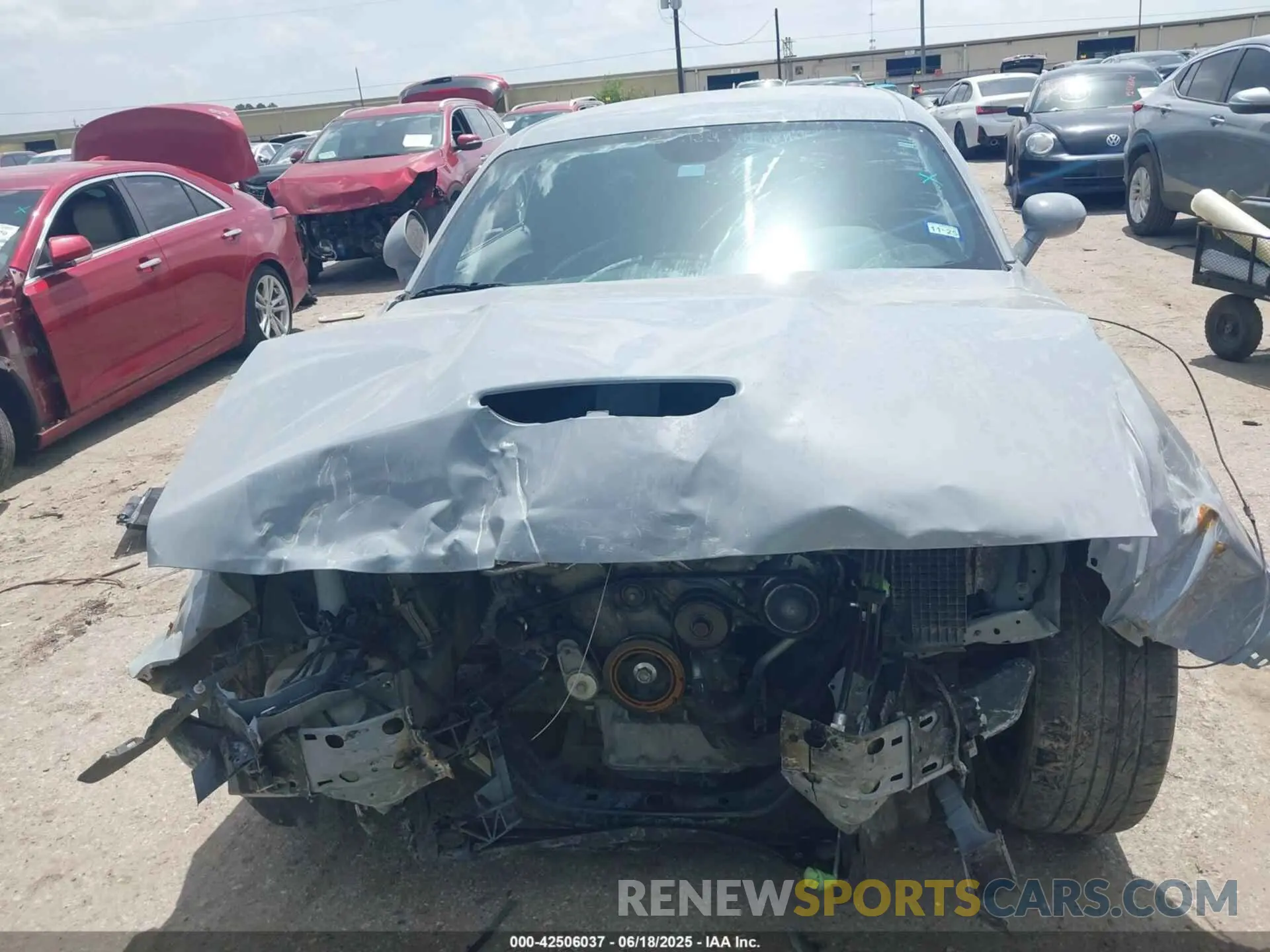 13 Photograph of a damaged car 2C3CDZJG4MH604688 DODGE CHALLENGER 2021