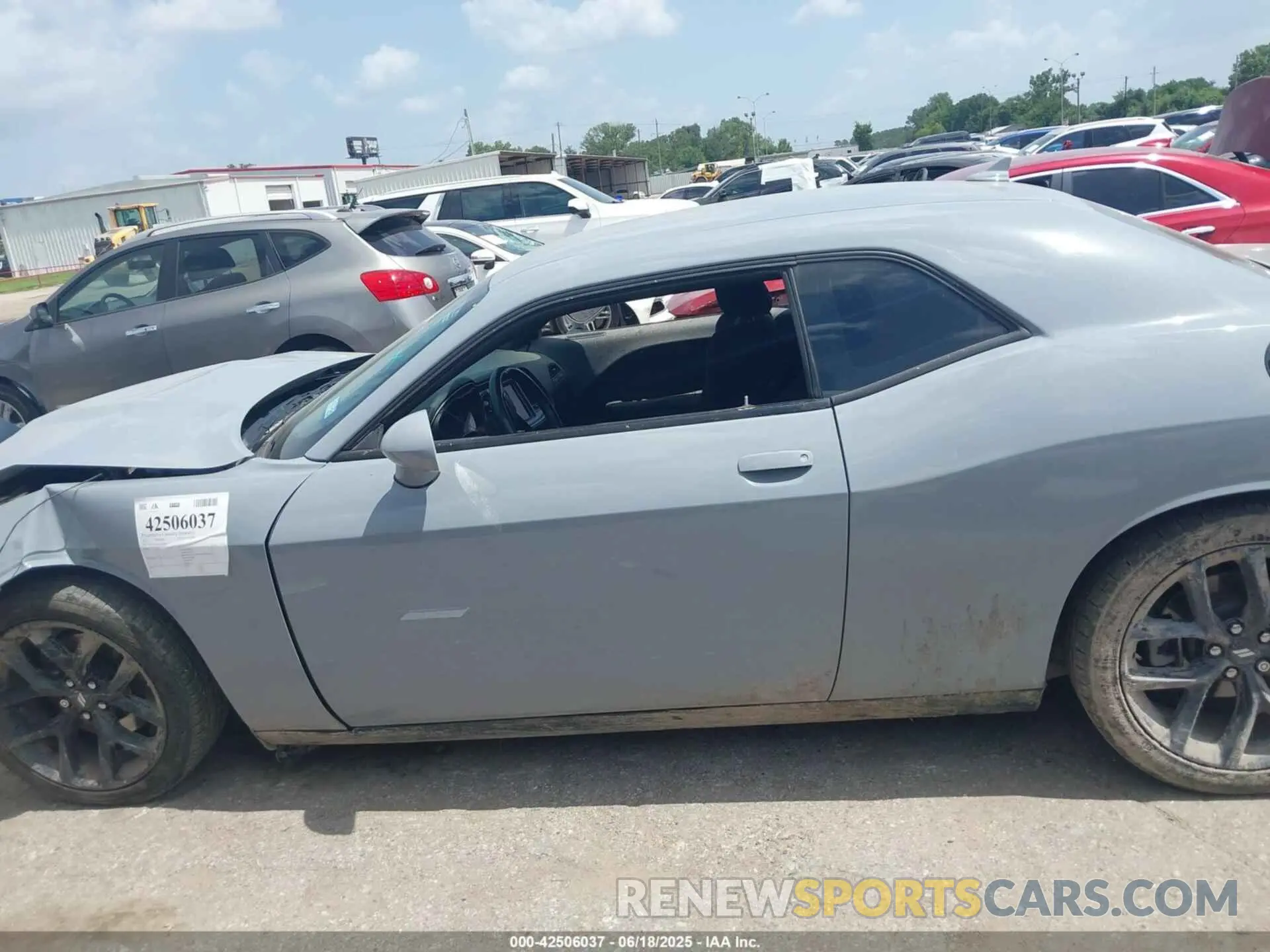 15 Photograph of a damaged car 2C3CDZJG4MH604688 DODGE CHALLENGER 2021