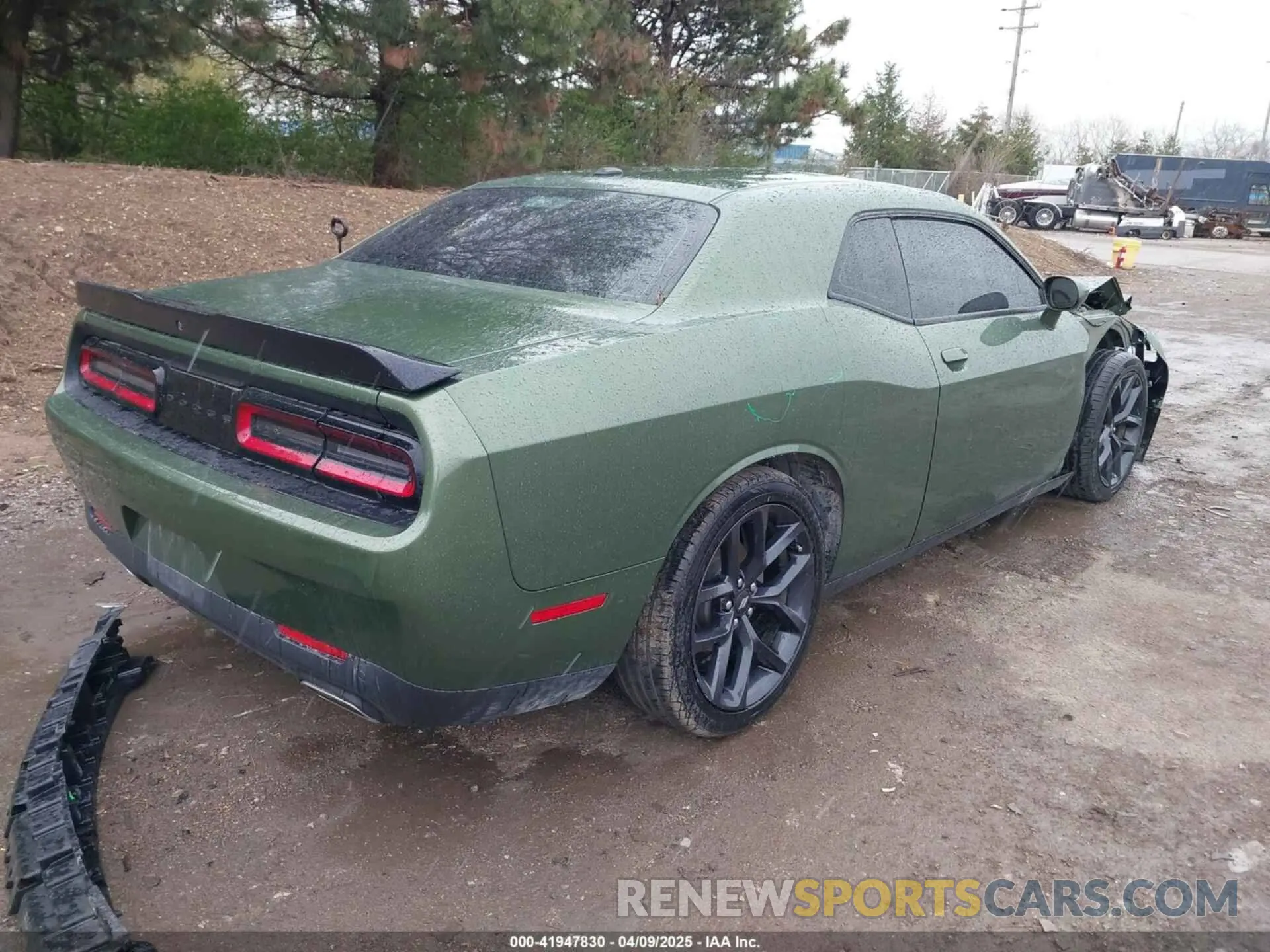 4 Photograph of a damaged car 2C3CDZJG5MH600276 DODGE CHALLENGER 2021