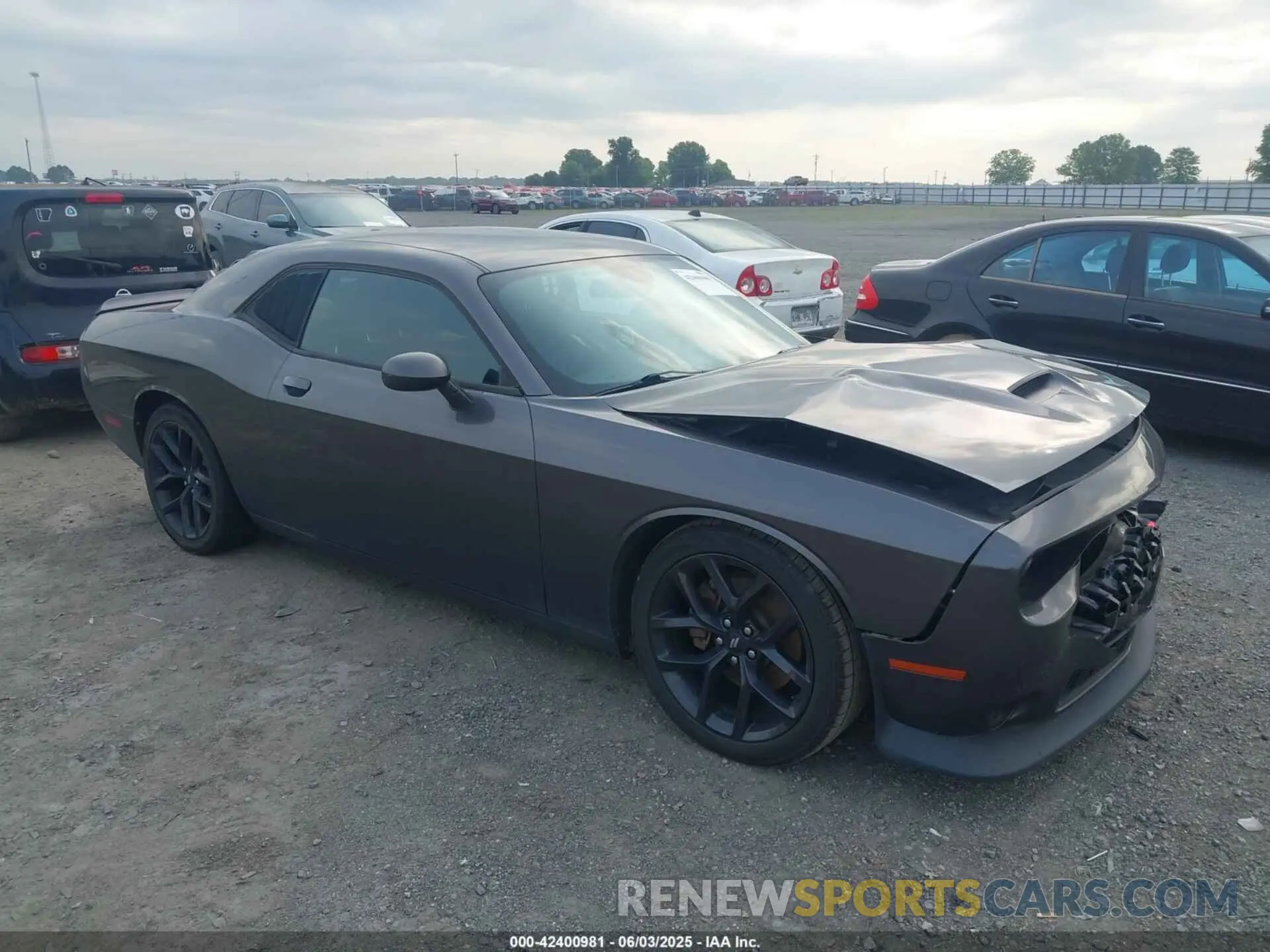 1 Photograph of a damaged car 2C3CDZJG6MH576750 DODGE CHALLENGER 2021