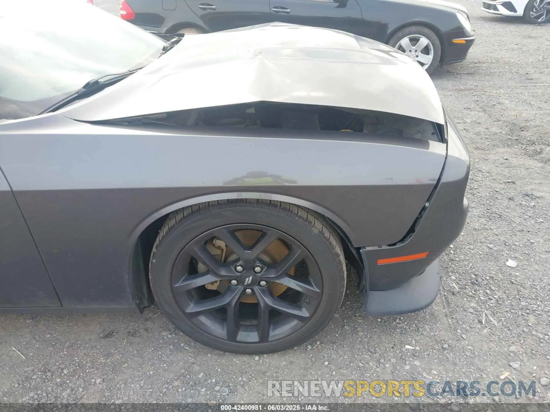 18 Photograph of a damaged car 2C3CDZJG6MH576750 DODGE CHALLENGER 2021