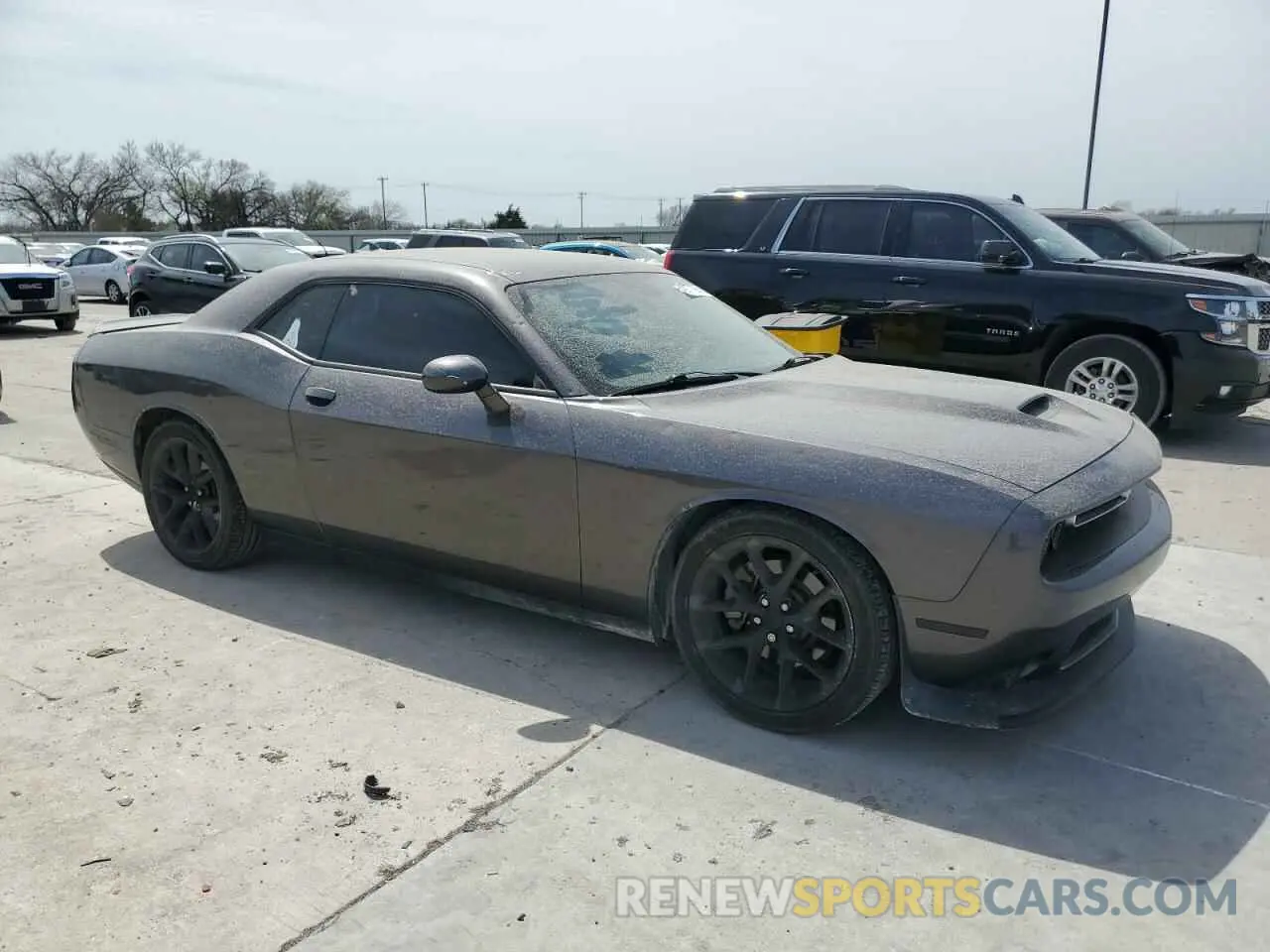 4 Photograph of a damaged car 2C3CDZJG6MH672331 DODGE CHALLENGER 2021