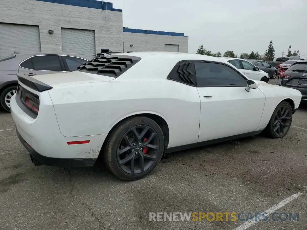 3 Photograph of a damaged car 2C3CDZJG8MH510586 DODGE CHALLENGER 2021