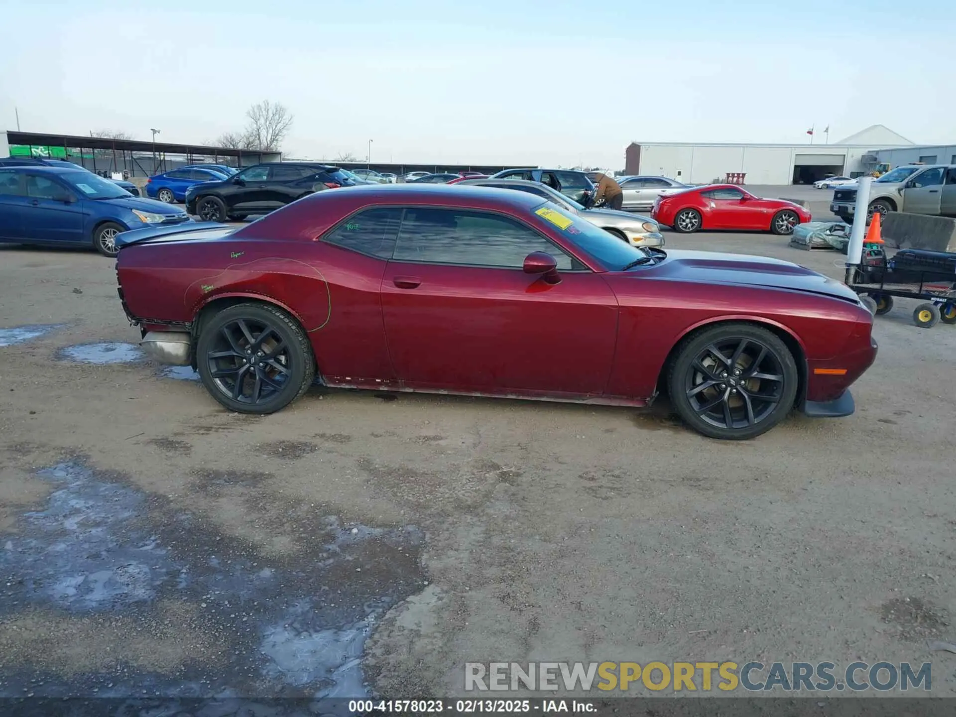 14 Photograph of a damaged car 2C3CDZJGXMH662594 DODGE CHALLENGER 2021