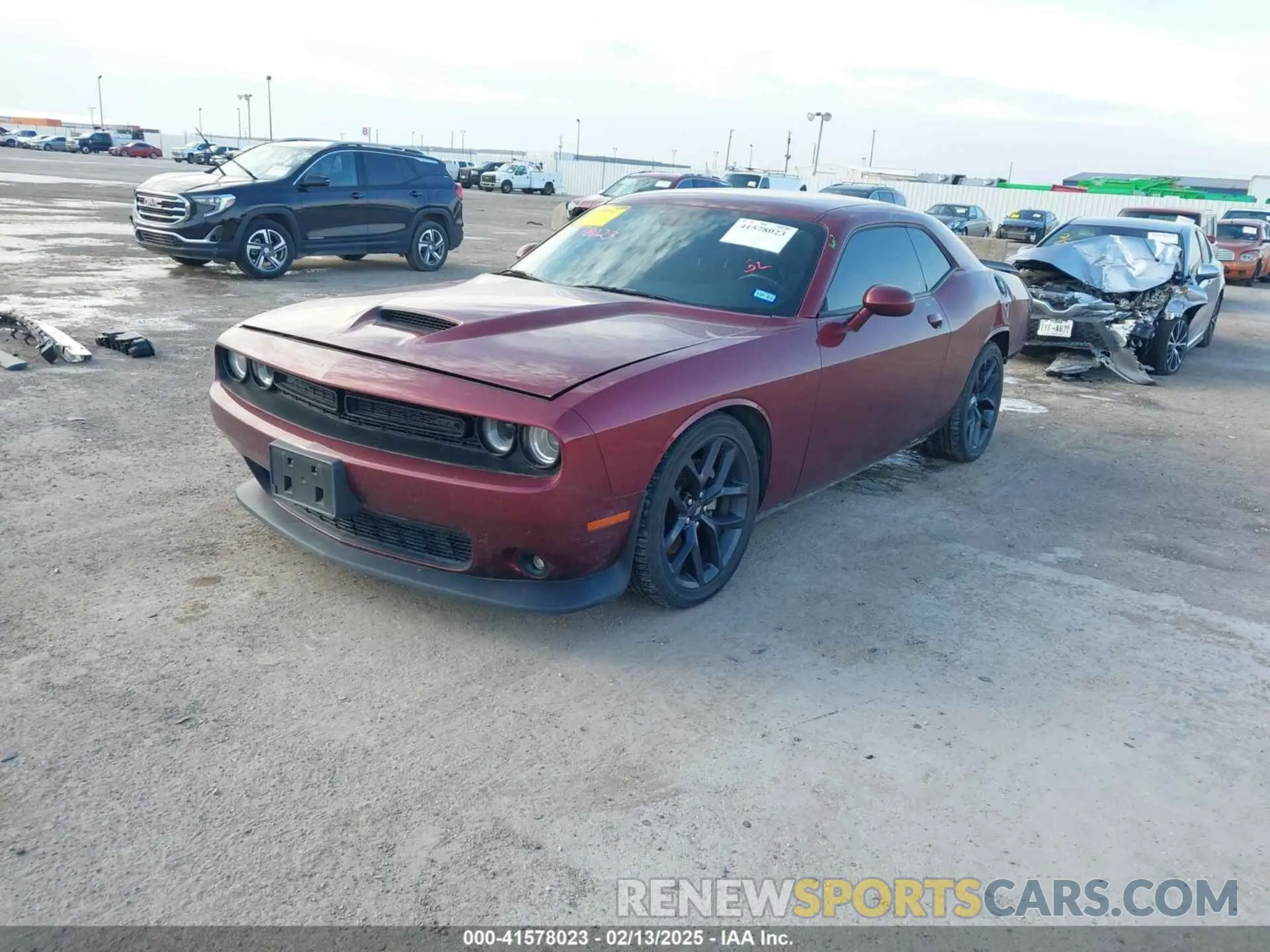 2 Photograph of a damaged car 2C3CDZJGXMH662594 DODGE CHALLENGER 2021
