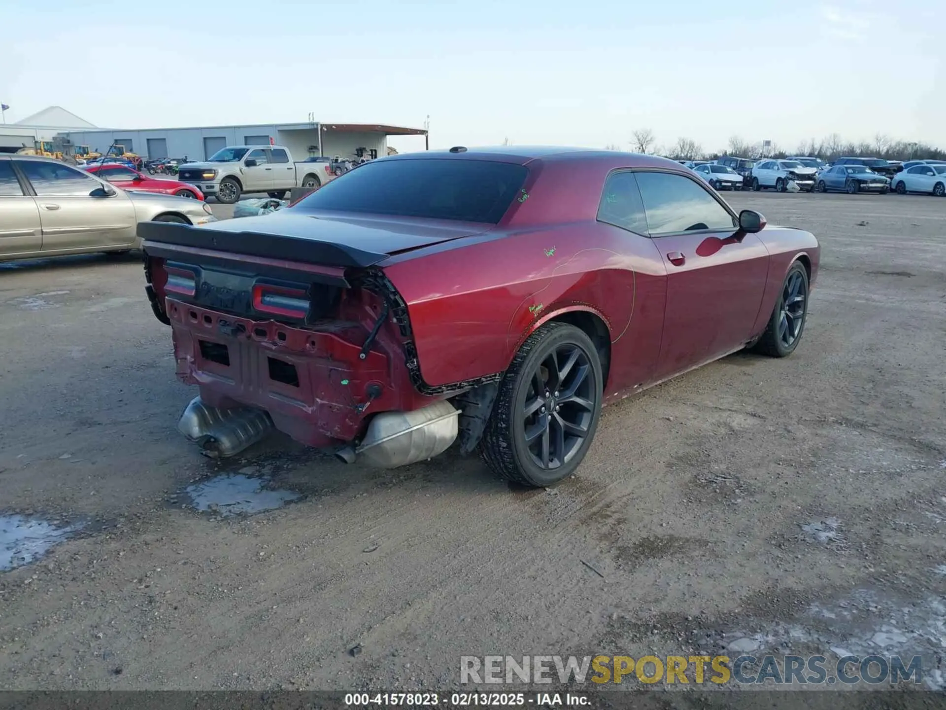 4 Photograph of a damaged car 2C3CDZJGXMH662594 DODGE CHALLENGER 2021