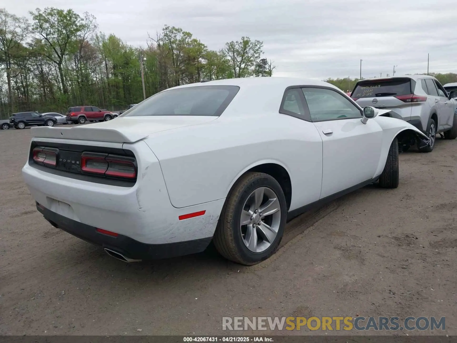 4 Photograph of a damaged car 2C3CDZAG0NH256874 DODGE CHALLENGER 2022