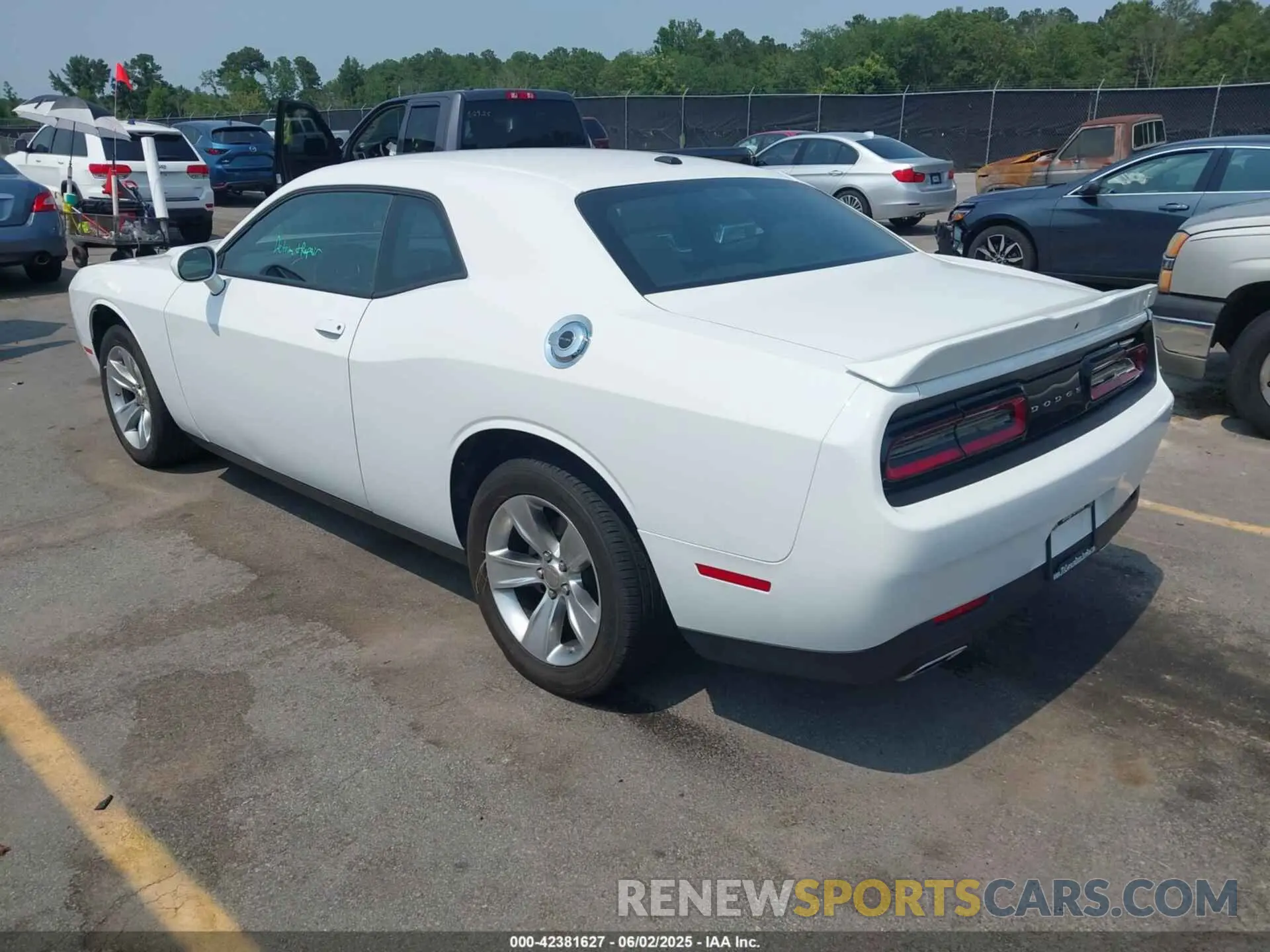 3 Photograph of a damaged car 2C3CDZAG0NH260438 DODGE CHALLENGER 2022