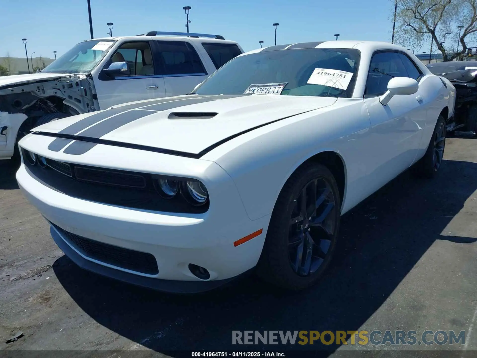 2 Photograph of a damaged car 2C3CDZAG1NH223592 DODGE CHALLENGER 2022