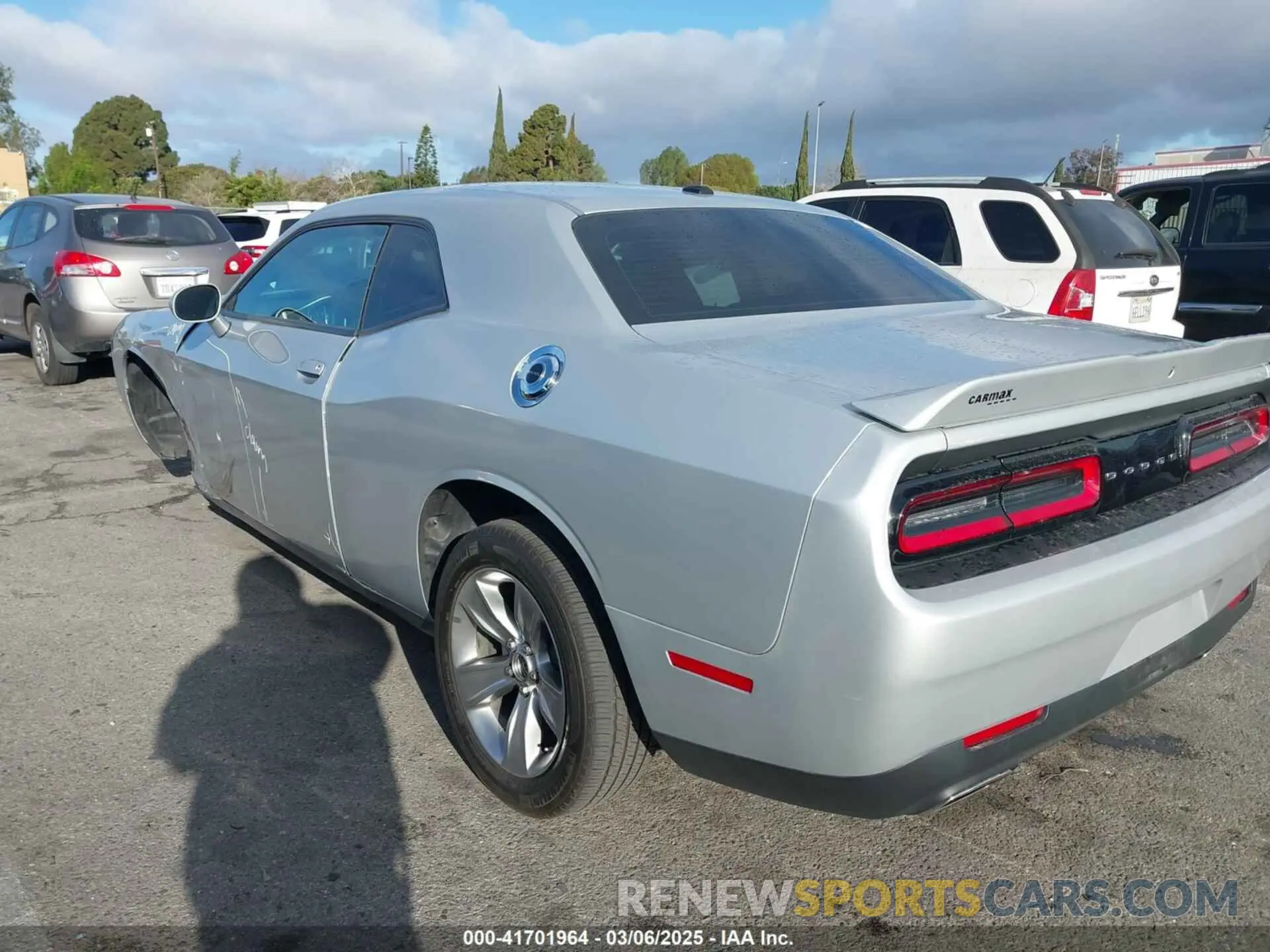 14 Photograph of a damaged car 2C3CDZAG3NH112977 DODGE CHALLENGER 2022