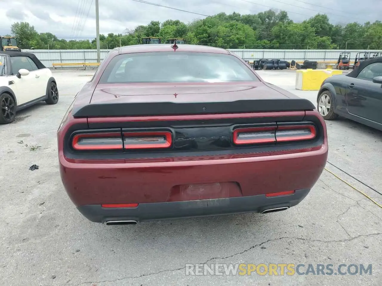 6 Photograph of a damaged car 2C3CDZAG3NH165016 DODGE CHALLENGER 2022