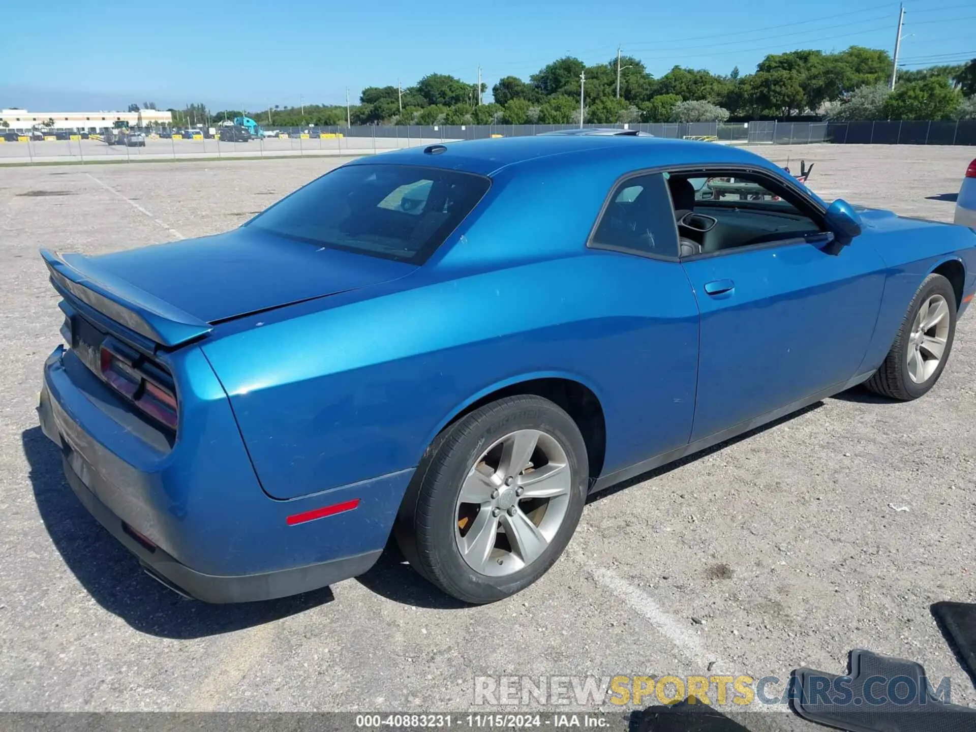 4 Photograph of a damaged car 2C3CDZAG4NH223554 DODGE CHALLENGER 2022