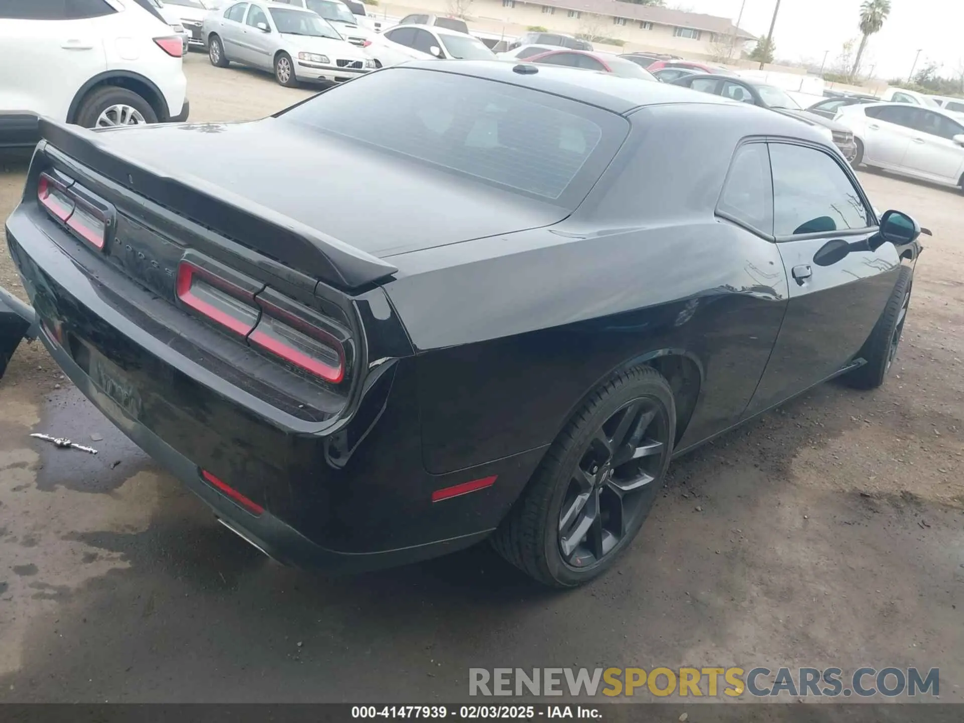 4 Photograph of a damaged car 2C3CDZAG5NH151666 DODGE CHALLENGER 2022