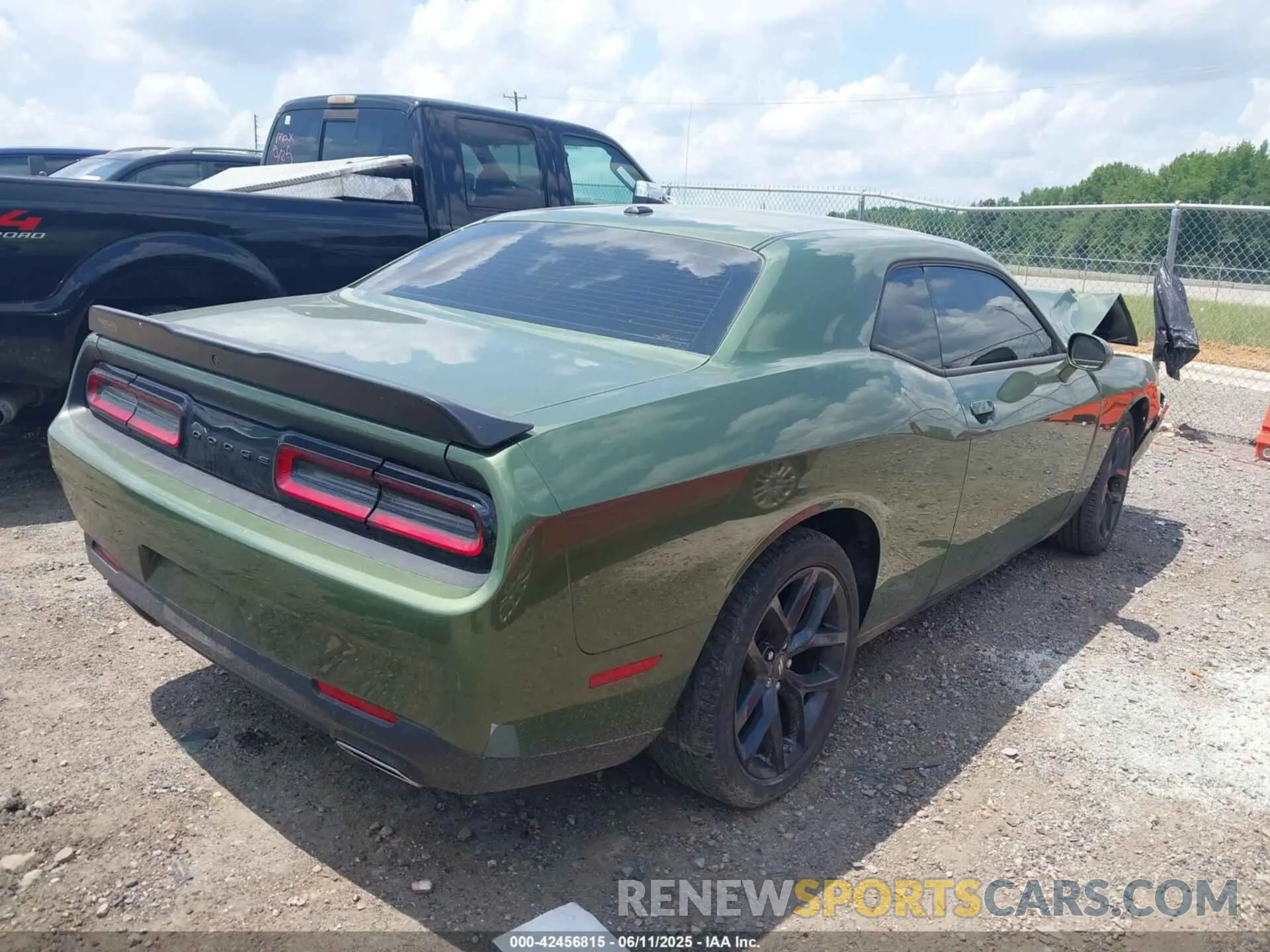 4 Photograph of a damaged car 2C3CDZAG5NH188068 DODGE CHALLENGER 2022