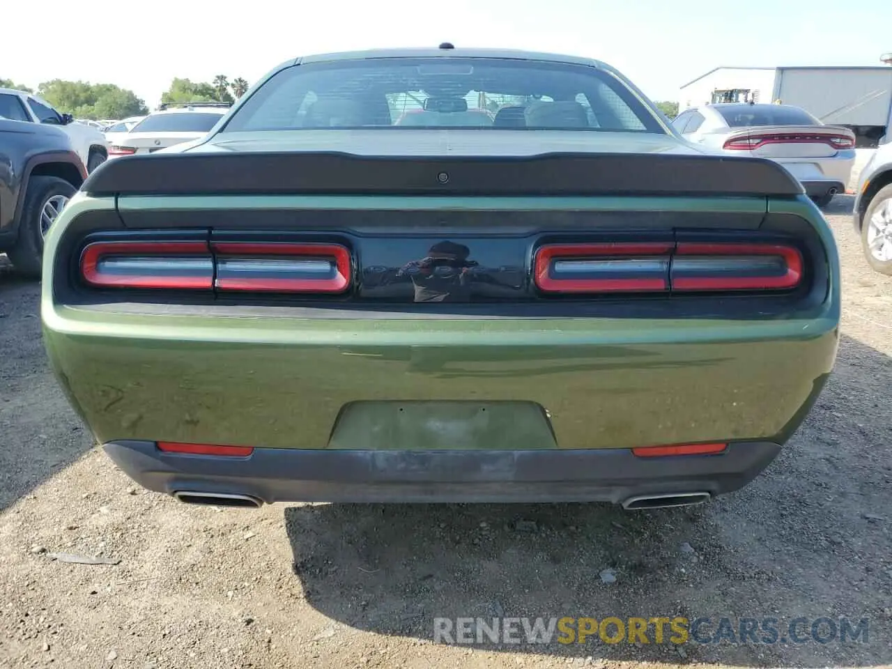6 Photograph of a damaged car 2C3CDZAG5NH207203 DODGE CHALLENGER 2022