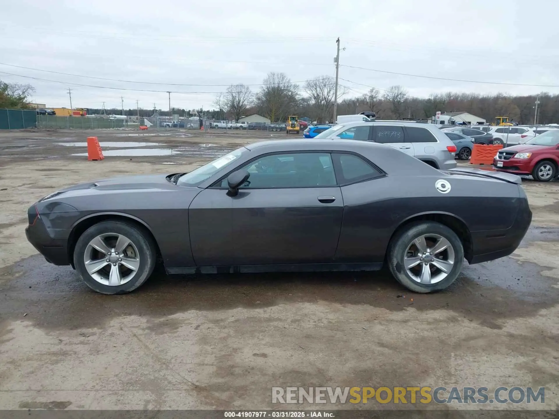 15 Photograph of a damaged car 2C3CDZAG5NH211347 DODGE CHALLENGER 2022