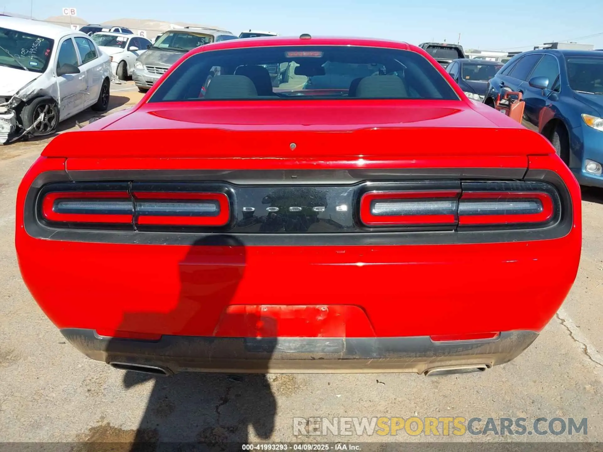 16 Photograph of a damaged car 2C3CDZAGXNH265436 DODGE CHALLENGER 2022