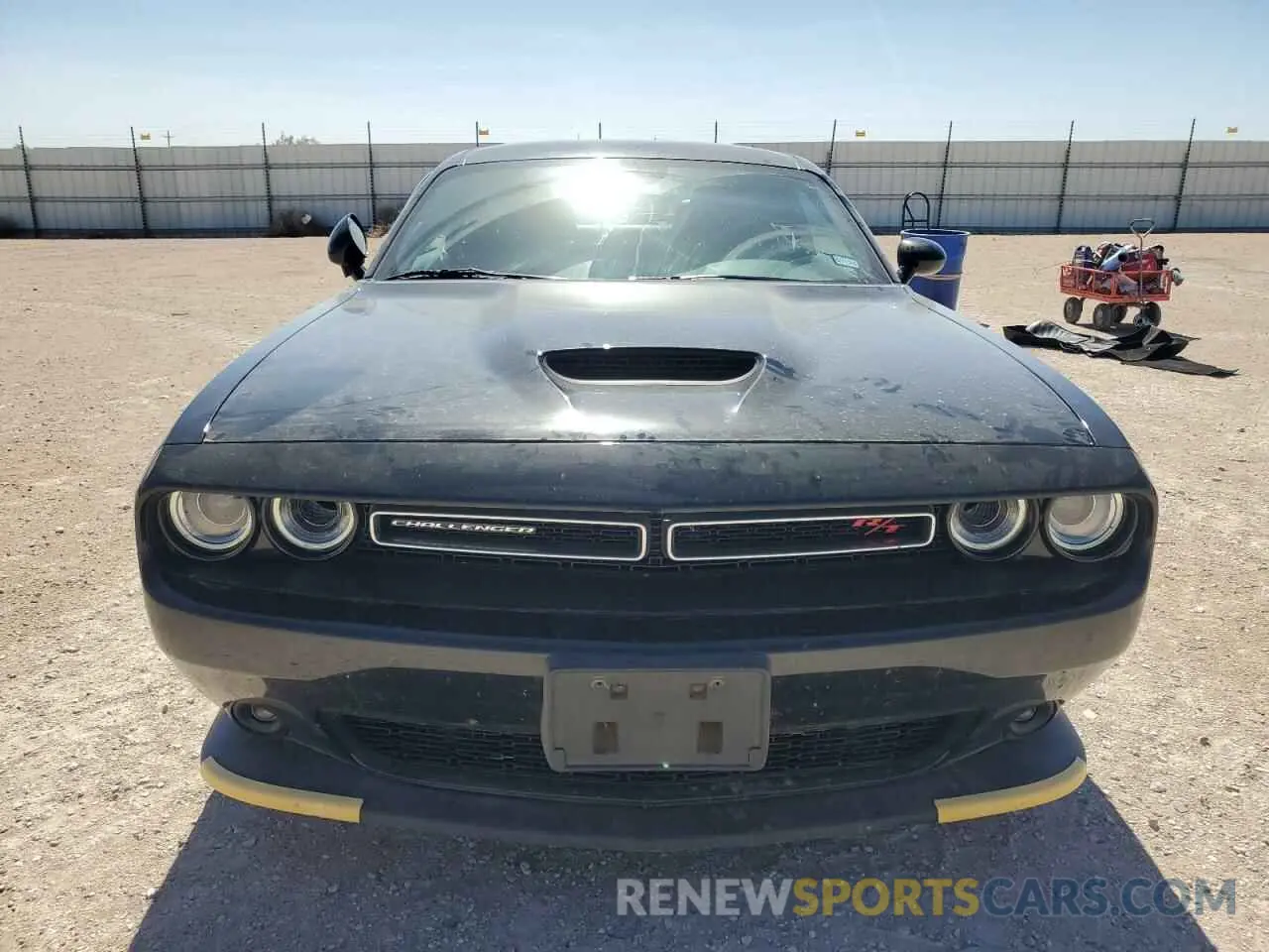 5 Photograph of a damaged car 2C3CDZBT0NH164871 DODGE CHALLENGER 2022