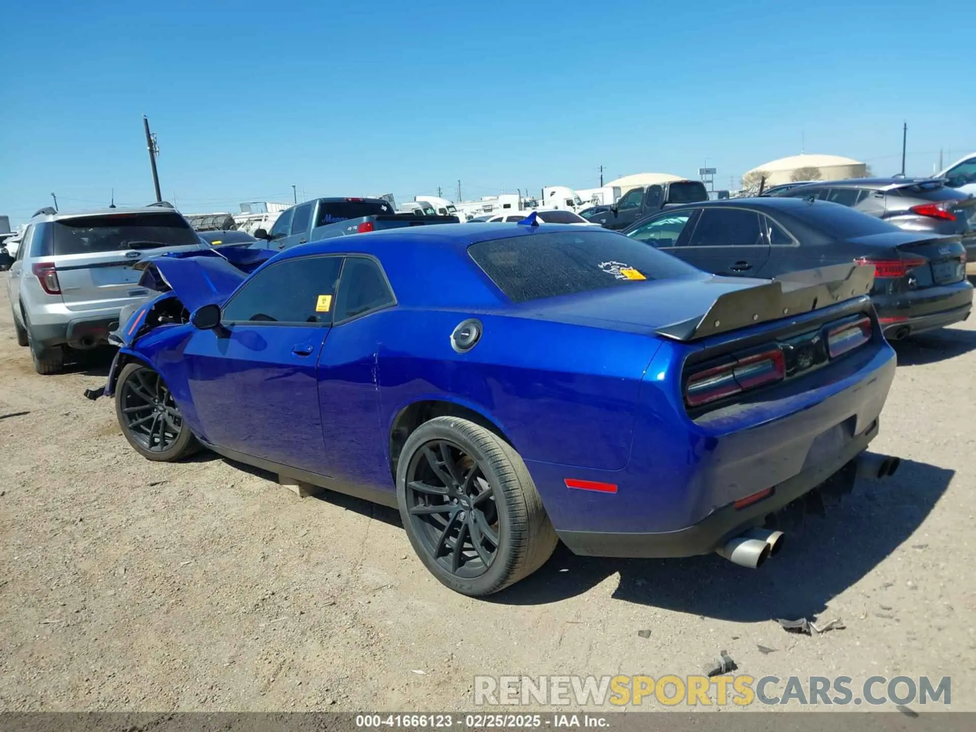 13 Photograph of a damaged car 2C3CDZBT2NH185513 DODGE CHALLENGER 2022