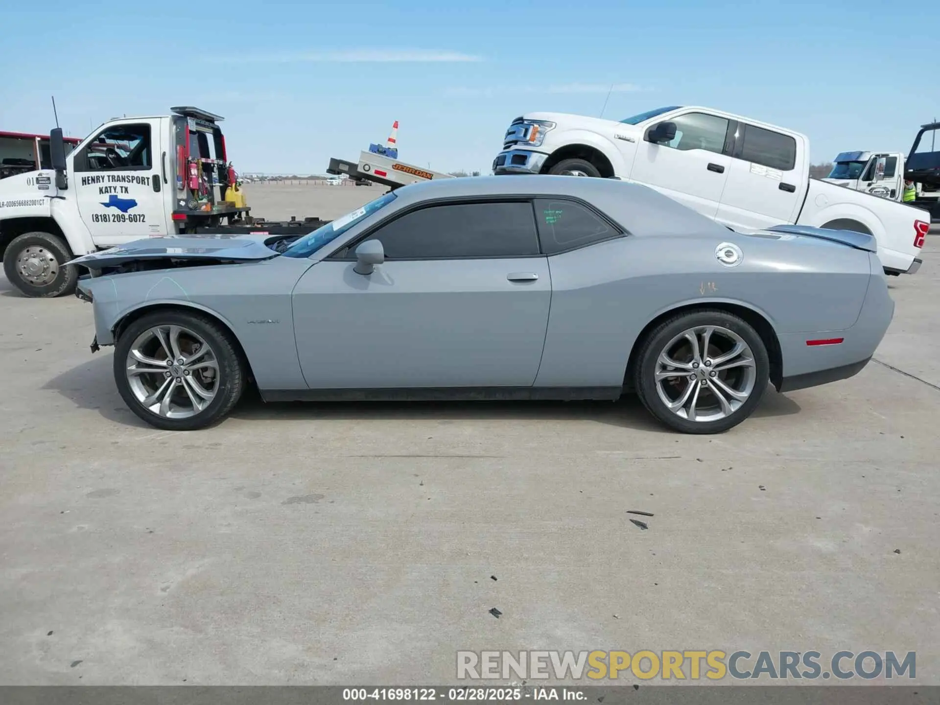 14 Photograph of a damaged car 2C3CDZBT2NH200284 DODGE CHALLENGER 2022