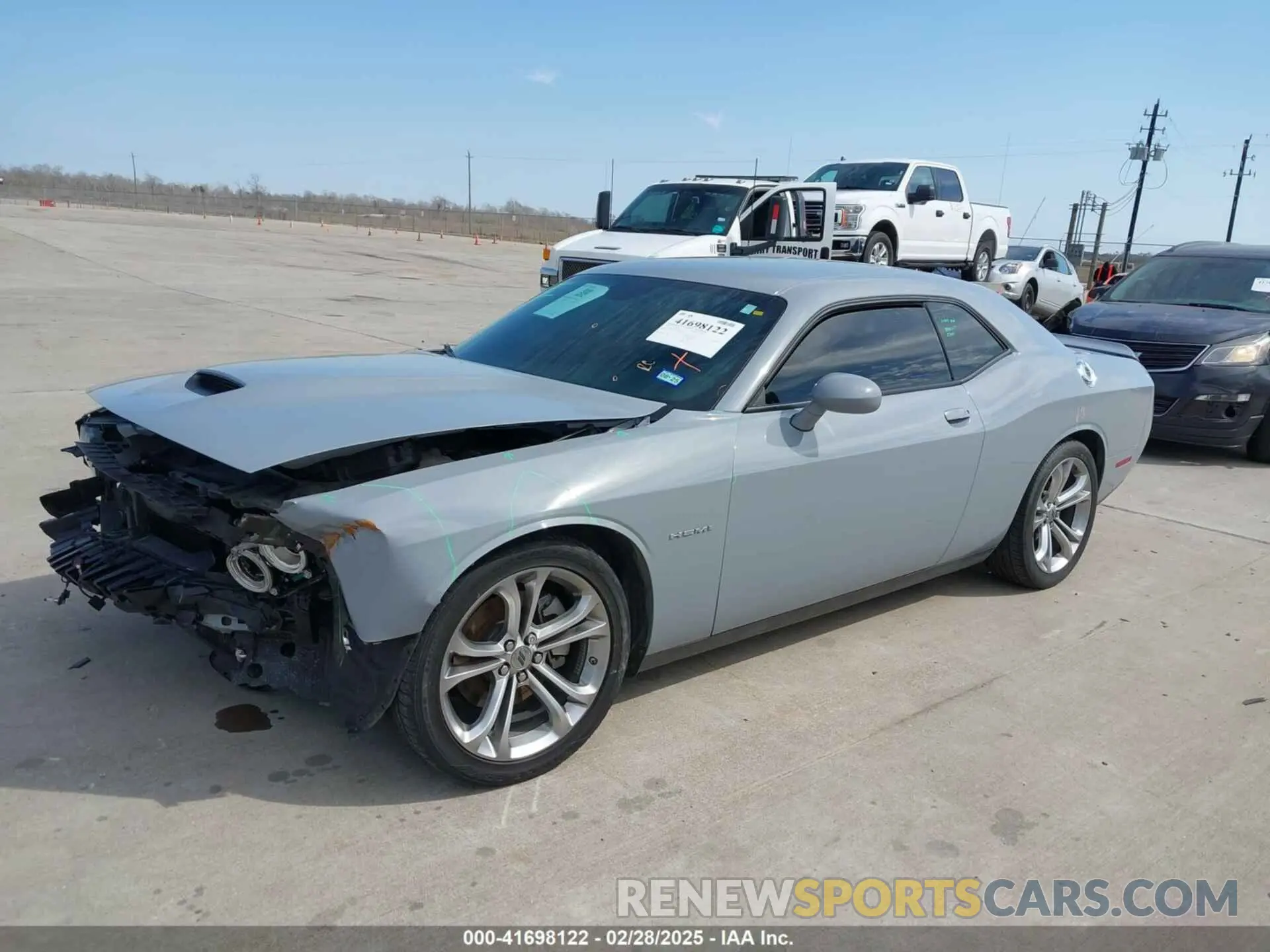 2 Photograph of a damaged car 2C3CDZBT2NH200284 DODGE CHALLENGER 2022