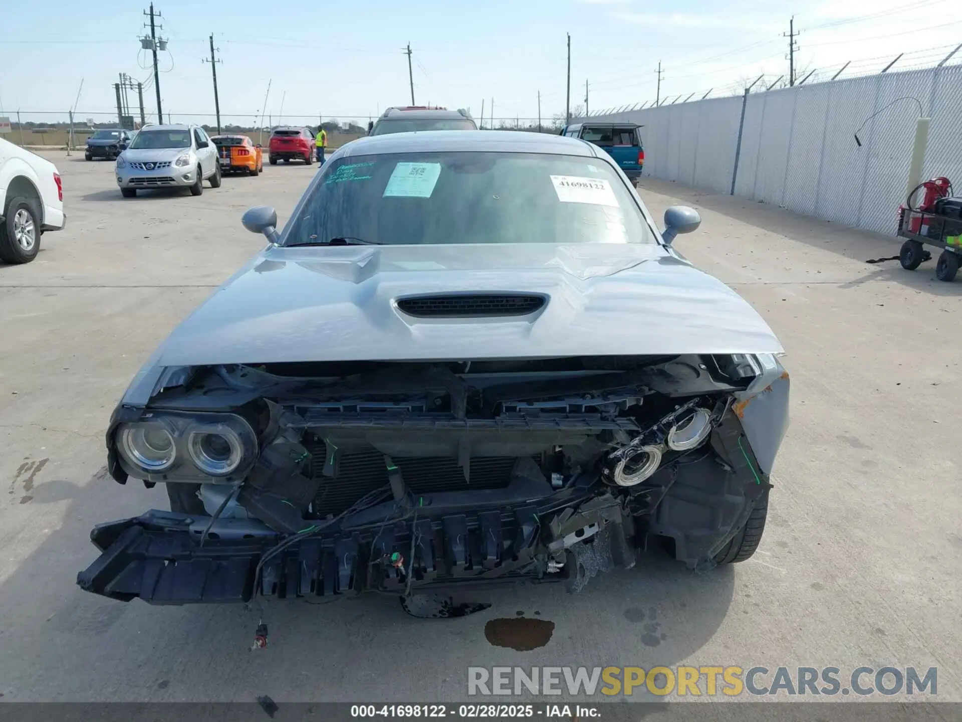 6 Photograph of a damaged car 2C3CDZBT2NH200284 DODGE CHALLENGER 2022